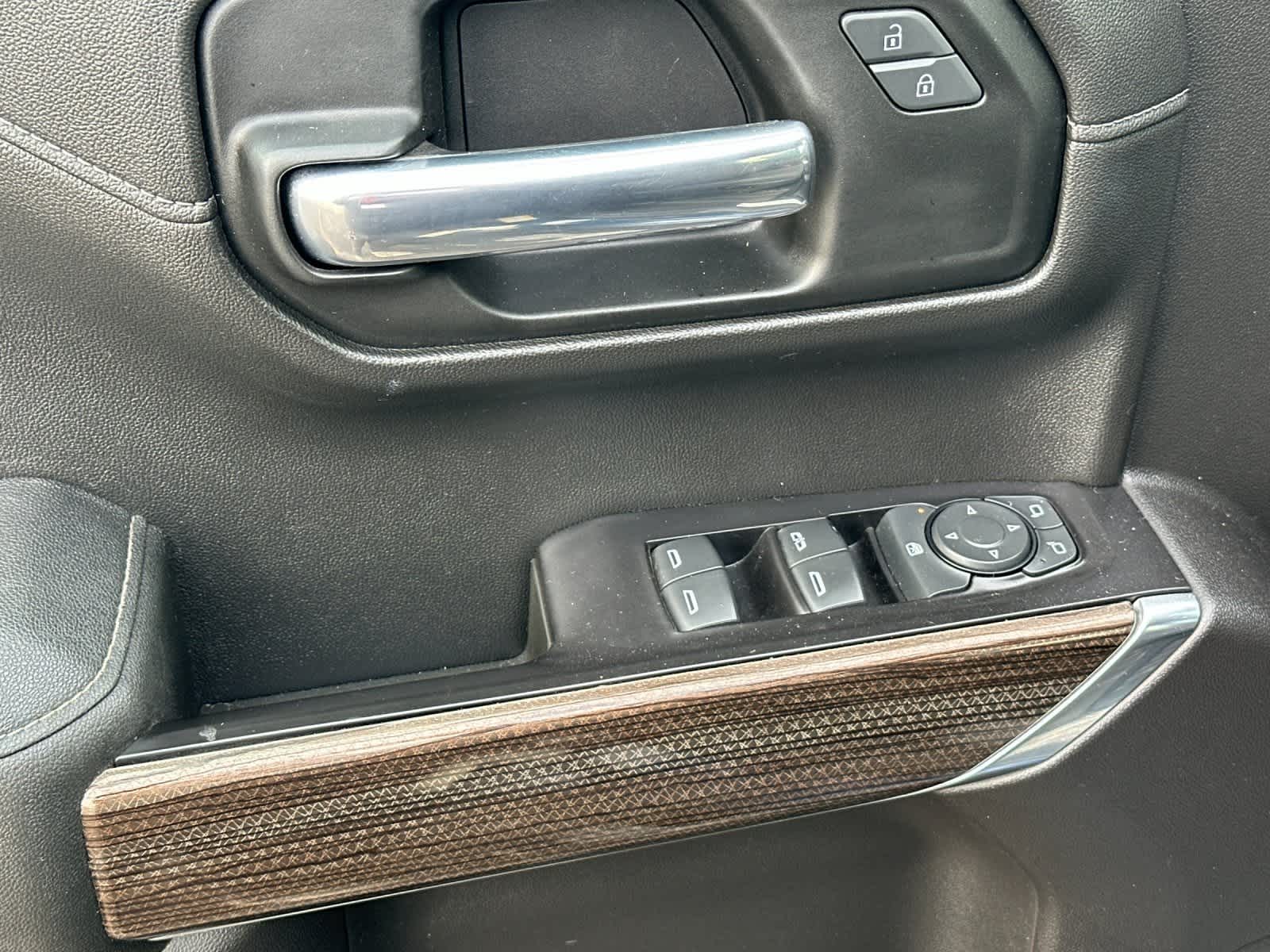 Thumbnail: 2020 Chevrolet Silverado 1500 - 13