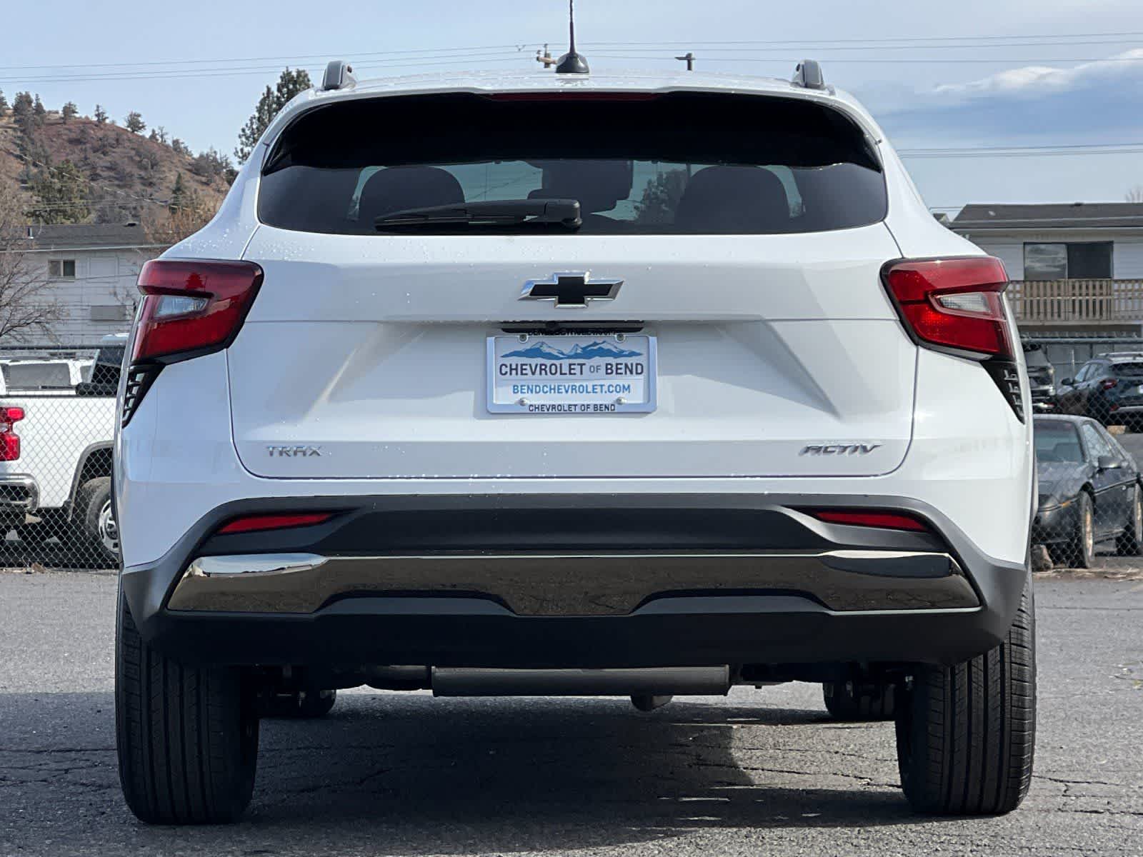 Thumbnail: 2026 Chevrolet Trax - 7