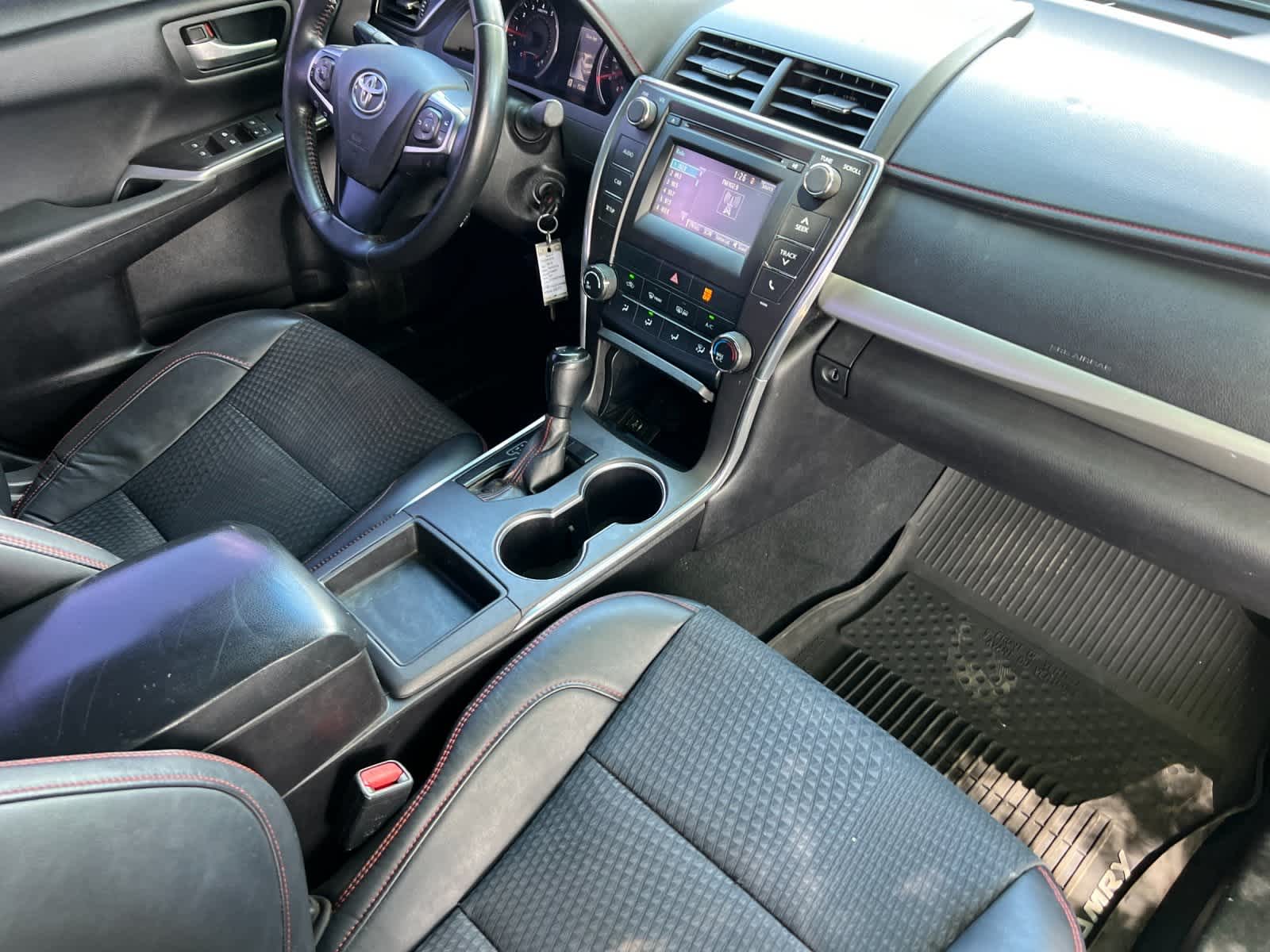 Thumbnail: 2015 Toyota Camry - 15