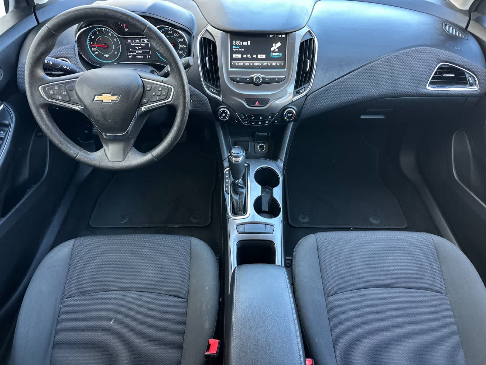 Thumbnail: 2017 Chevrolet Cruze - 3