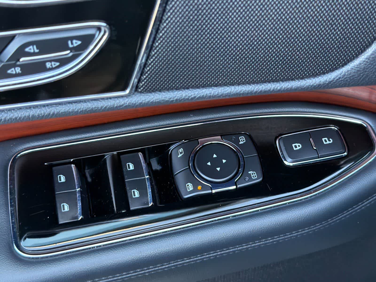 Thumbnail: 2022 Lincoln Navigator - 14