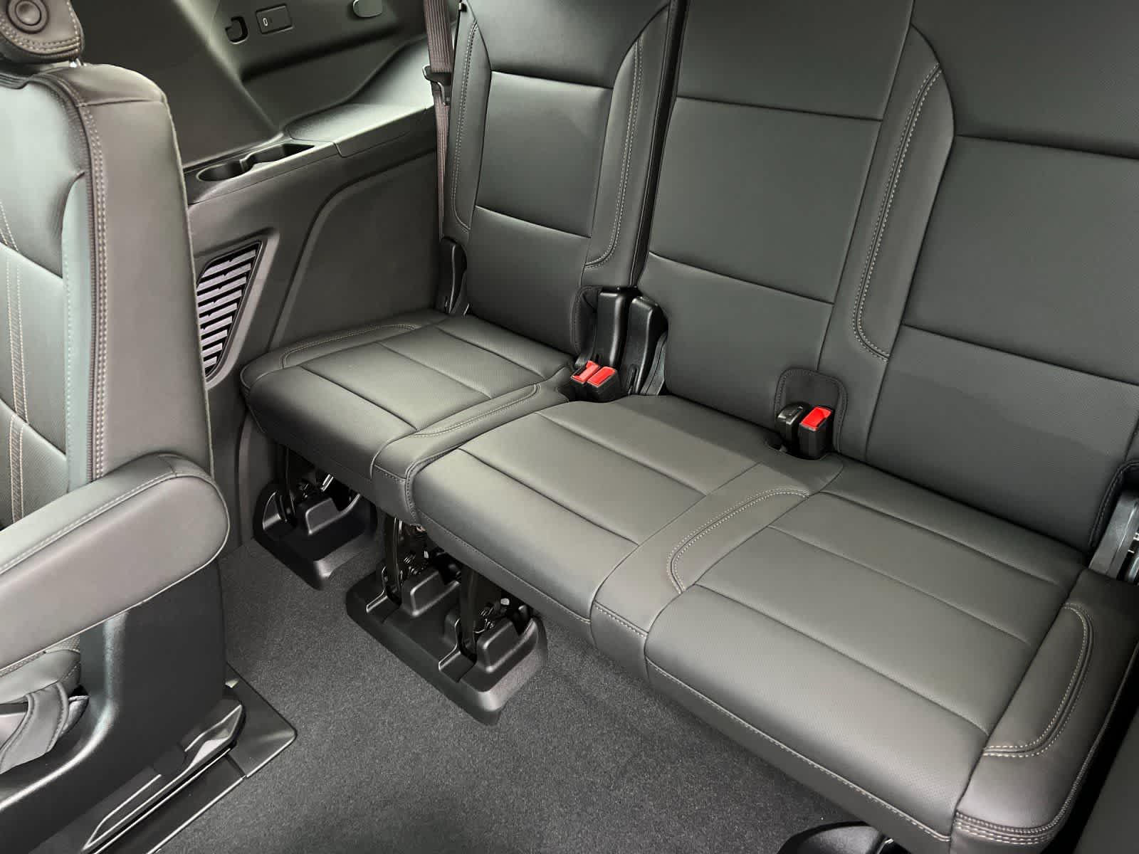 Thumbnail: 2026 Chevrolet Tahoe - 15