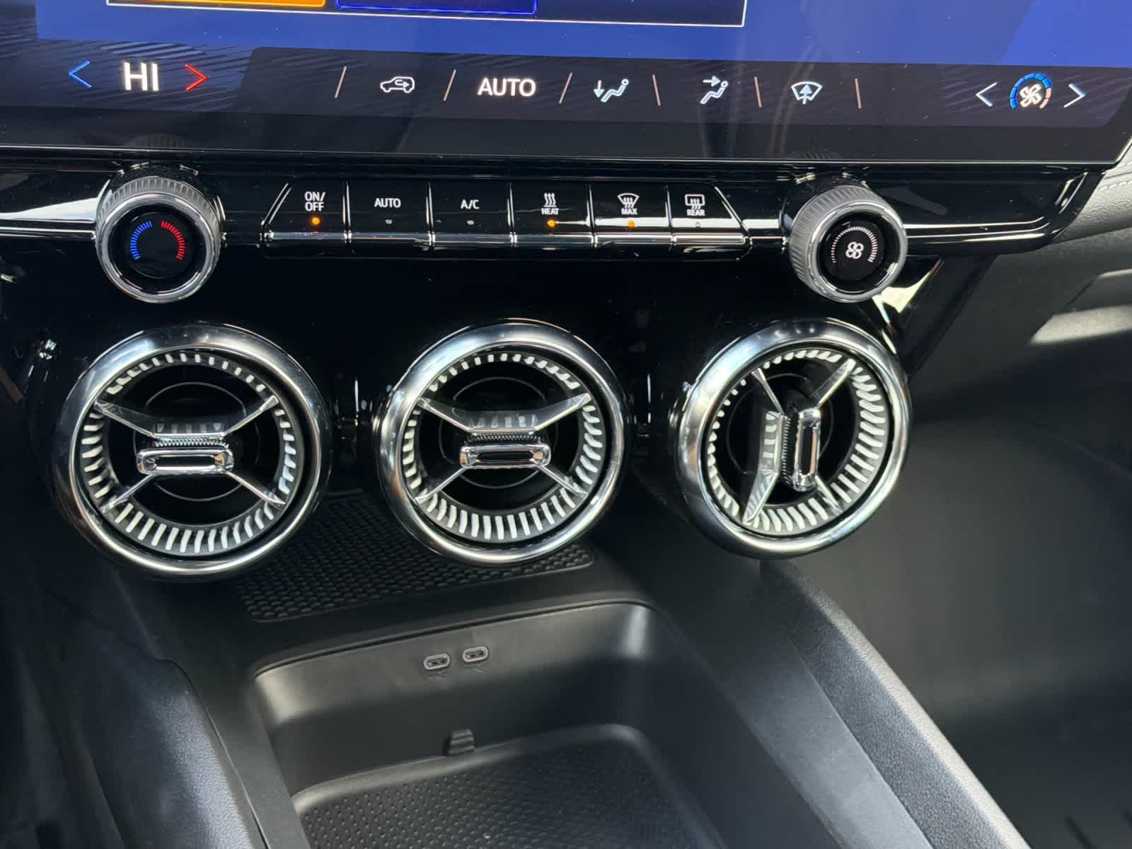 Thumbnail: 2026 Chevrolet Blazer EV - 21