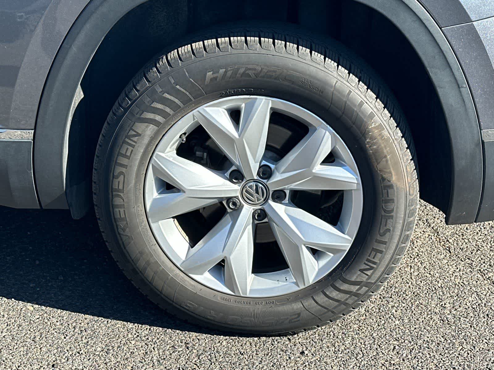 Thumbnail: 2018 Volkswagen Atlas - 10