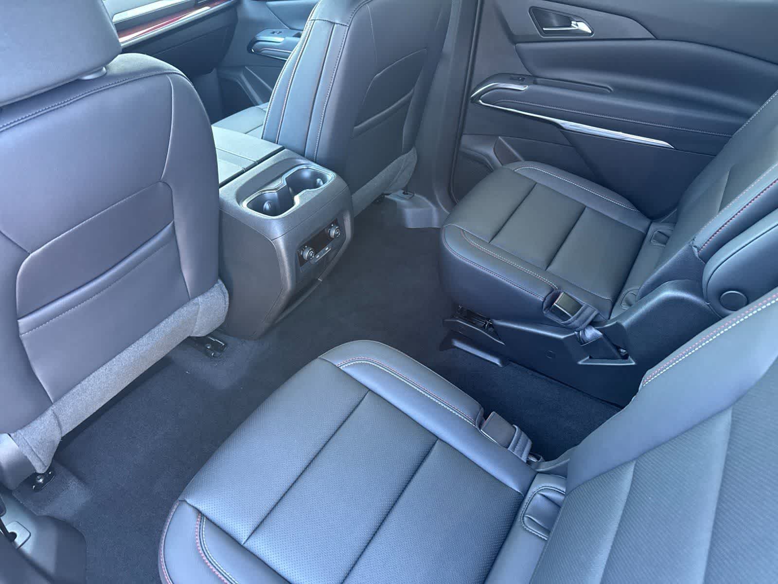 Thumbnail: 2026 Chevrolet Traverse - 4