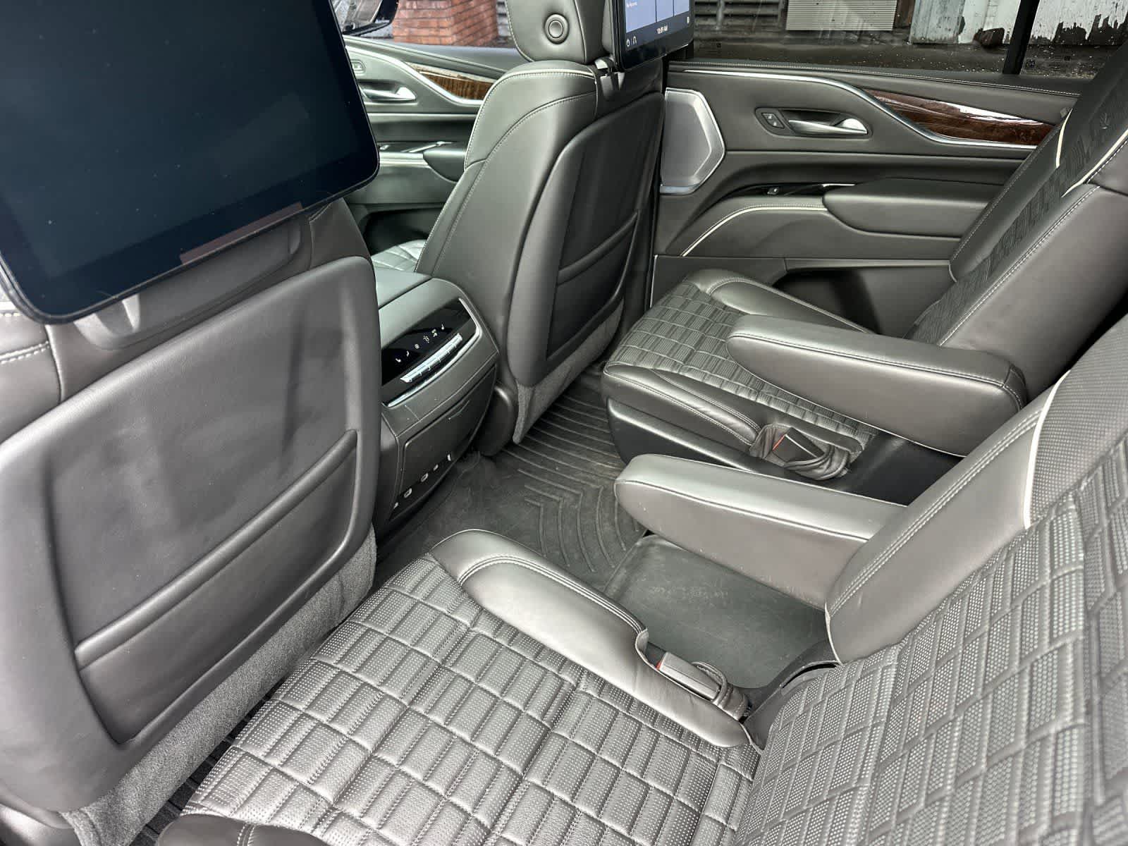 Thumbnail: 2021 Cadillac Escalade - 4