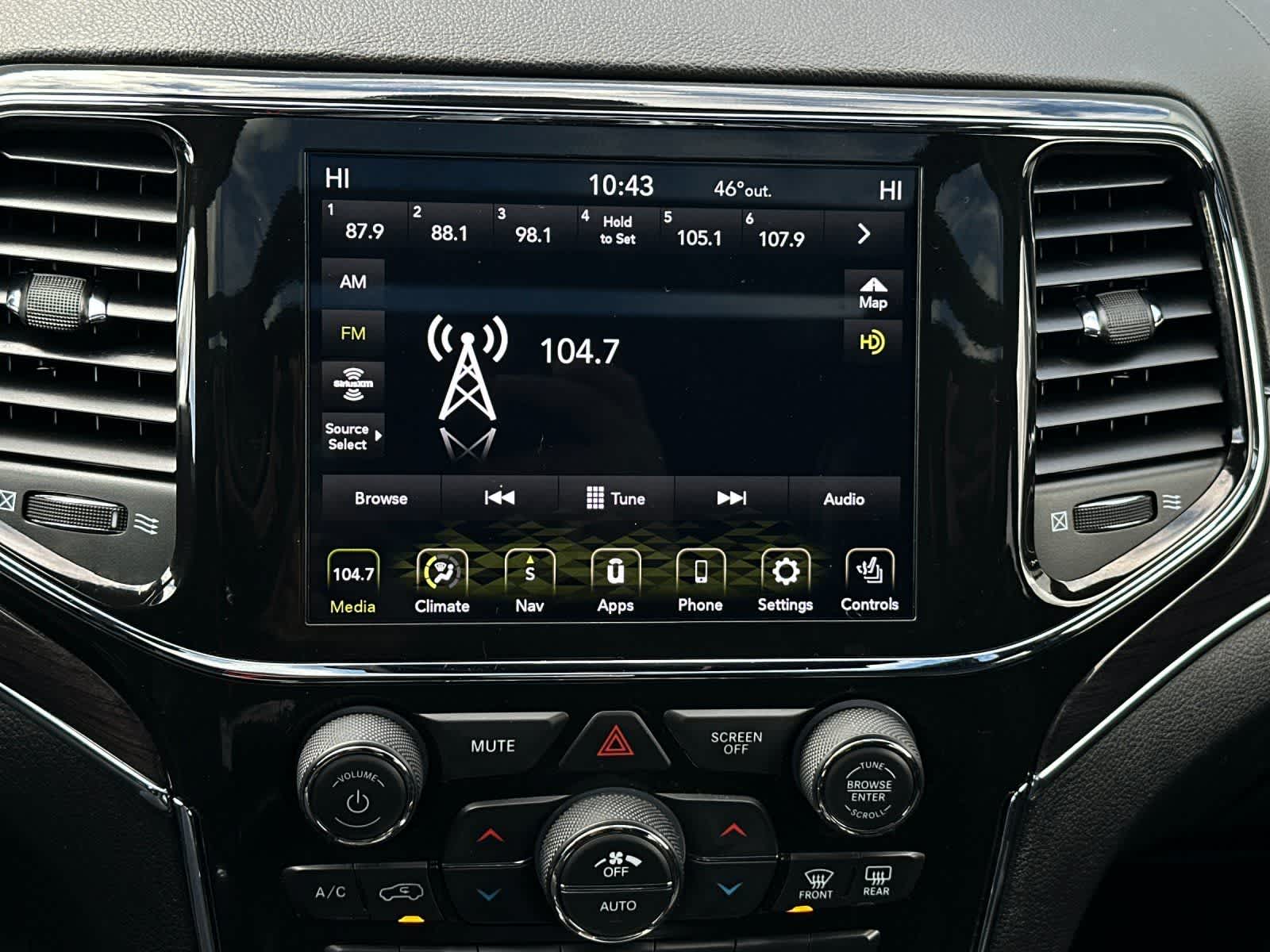 Thumbnail: 2021 Jeep Grand Cherokee - 18