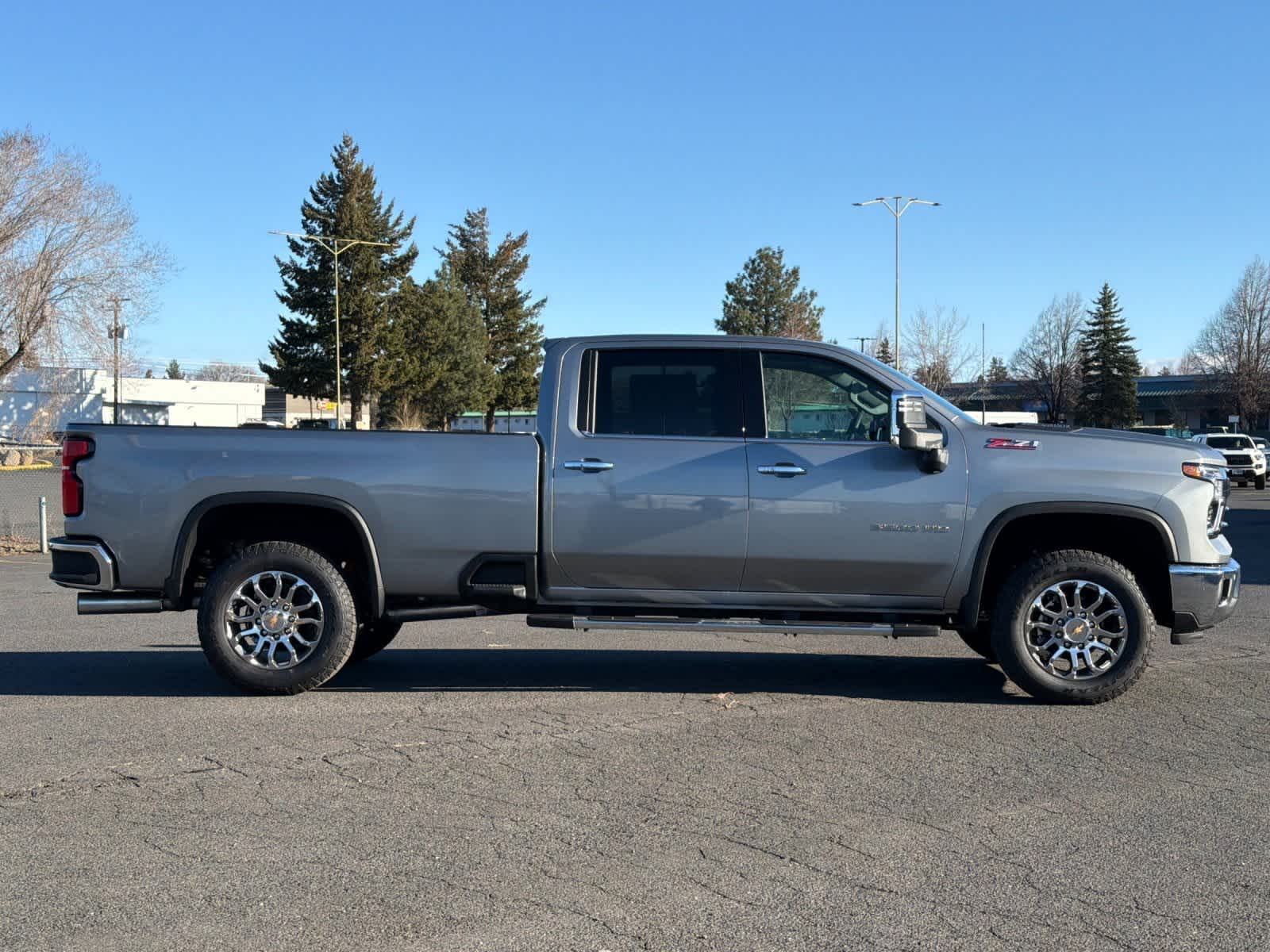 Thumbnail: 2026 Chevrolet Silverado 3500 - 8