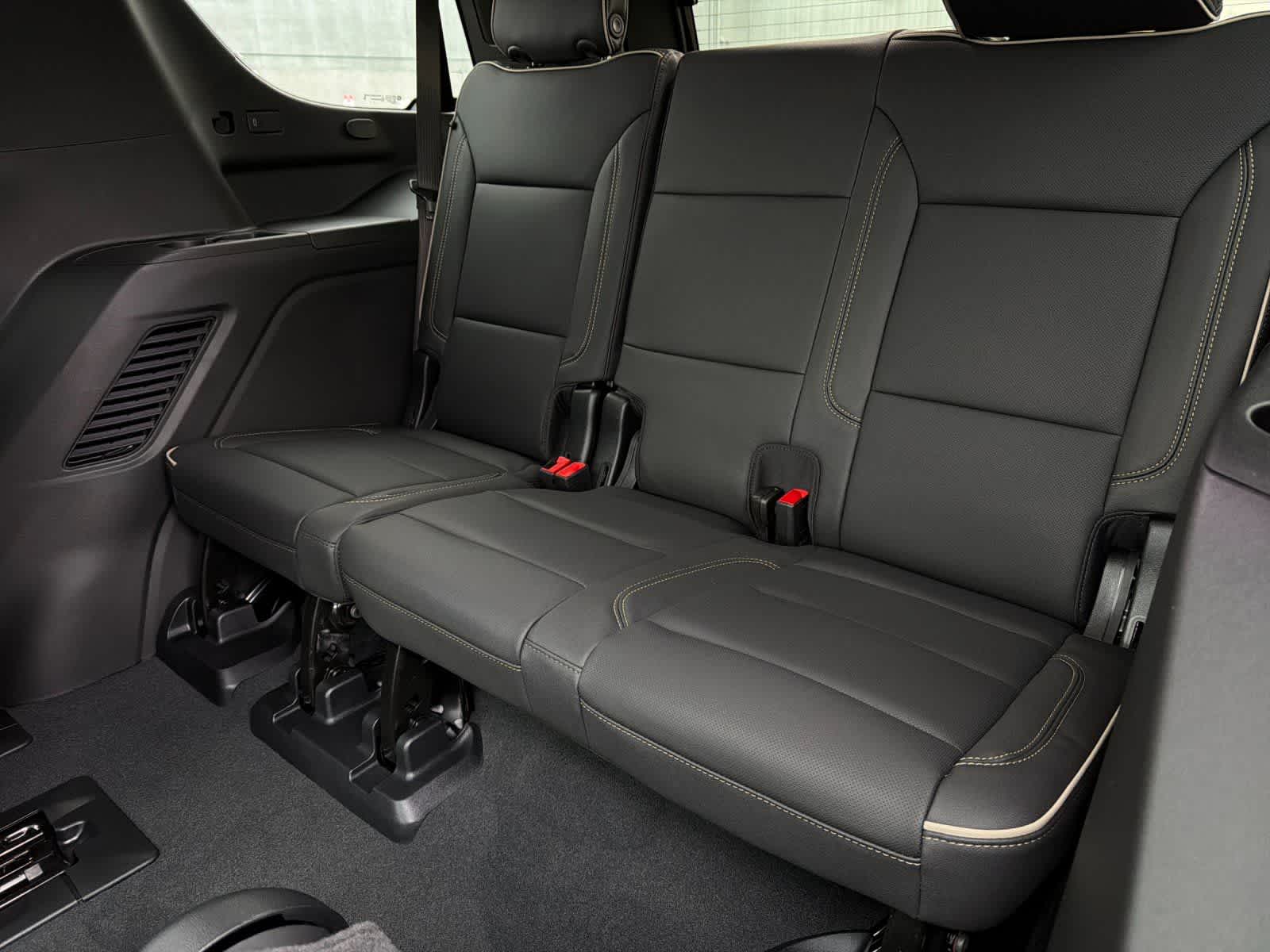 Thumbnail: 2026 Chevrolet Tahoe - 15