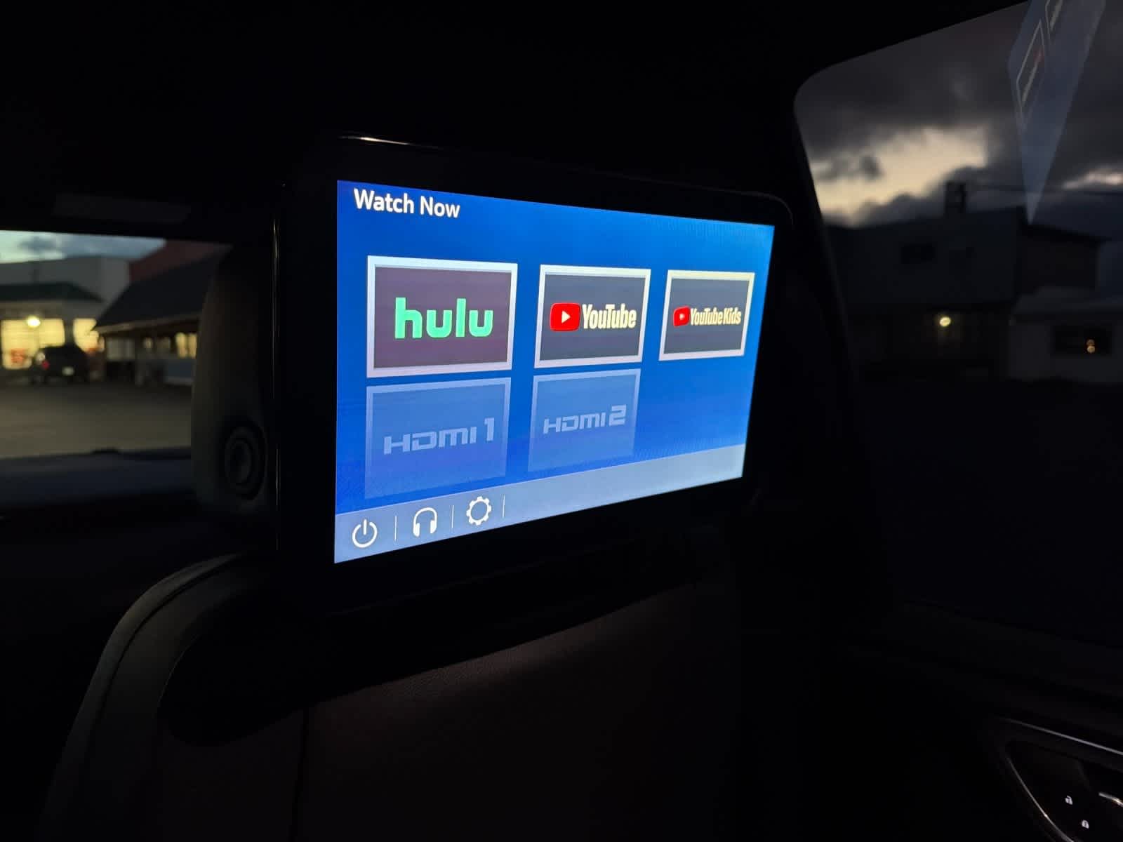 Thumbnail: 2023 Chevrolet Tahoe - 16