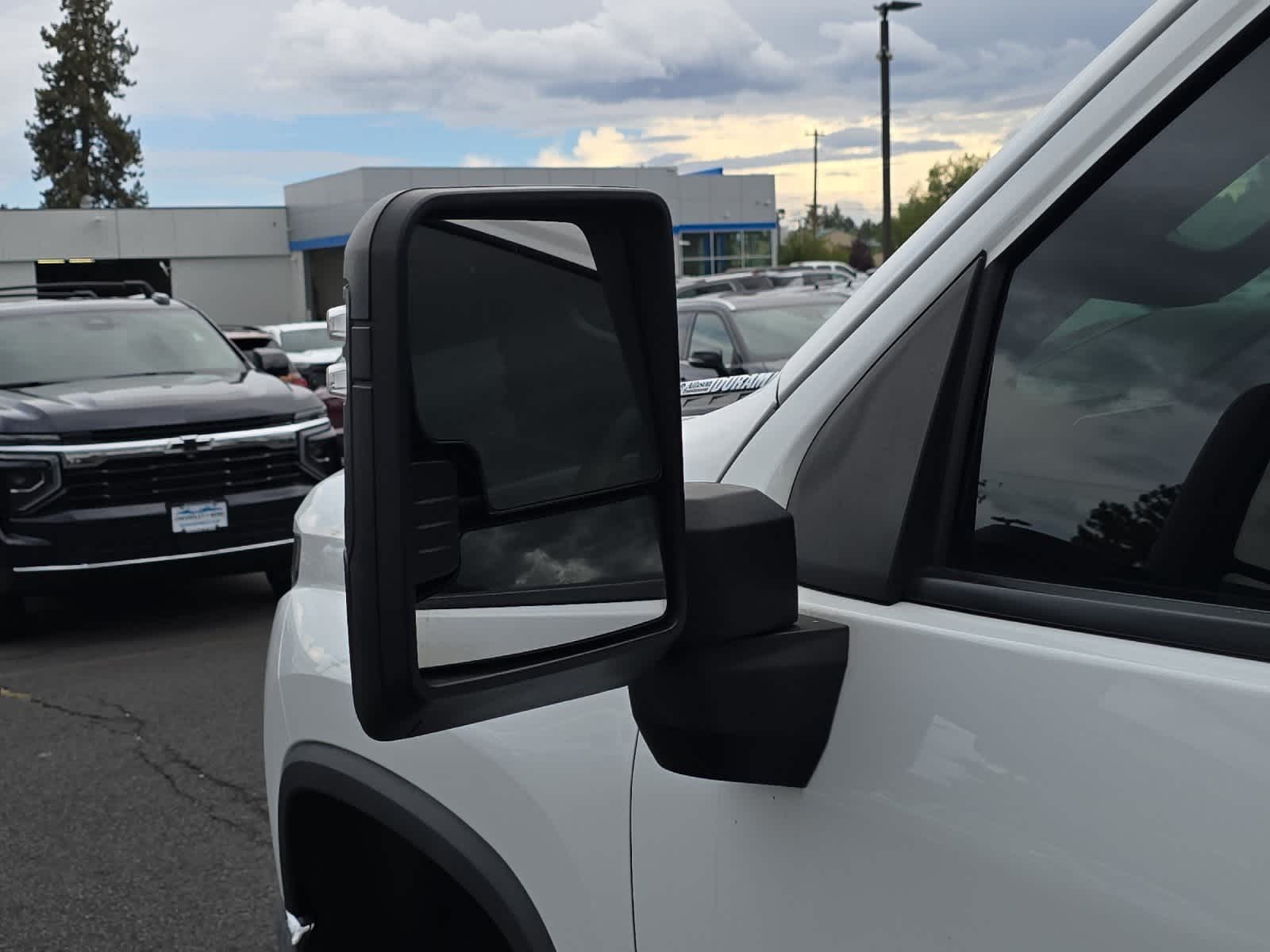 Thumbnail: 2024 Chevrolet Silverado 3500 - 10