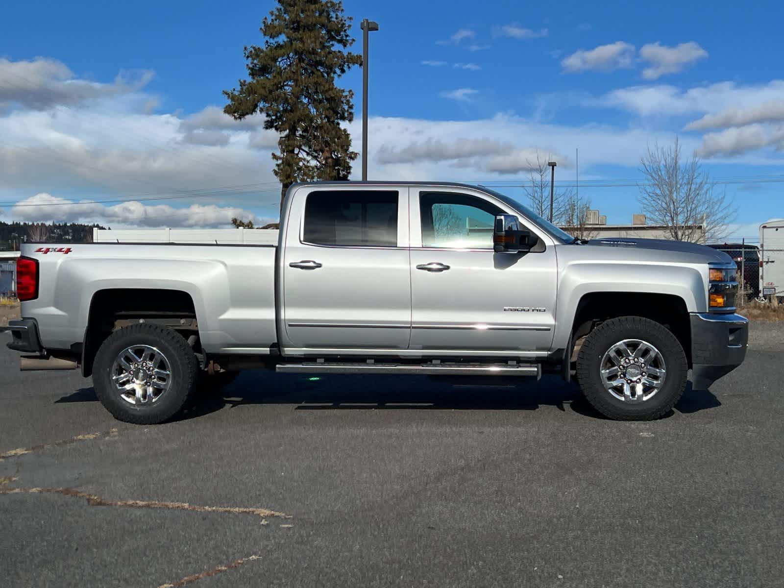 Thumbnail: 2018 Chevrolet Silverado 2500 - 8