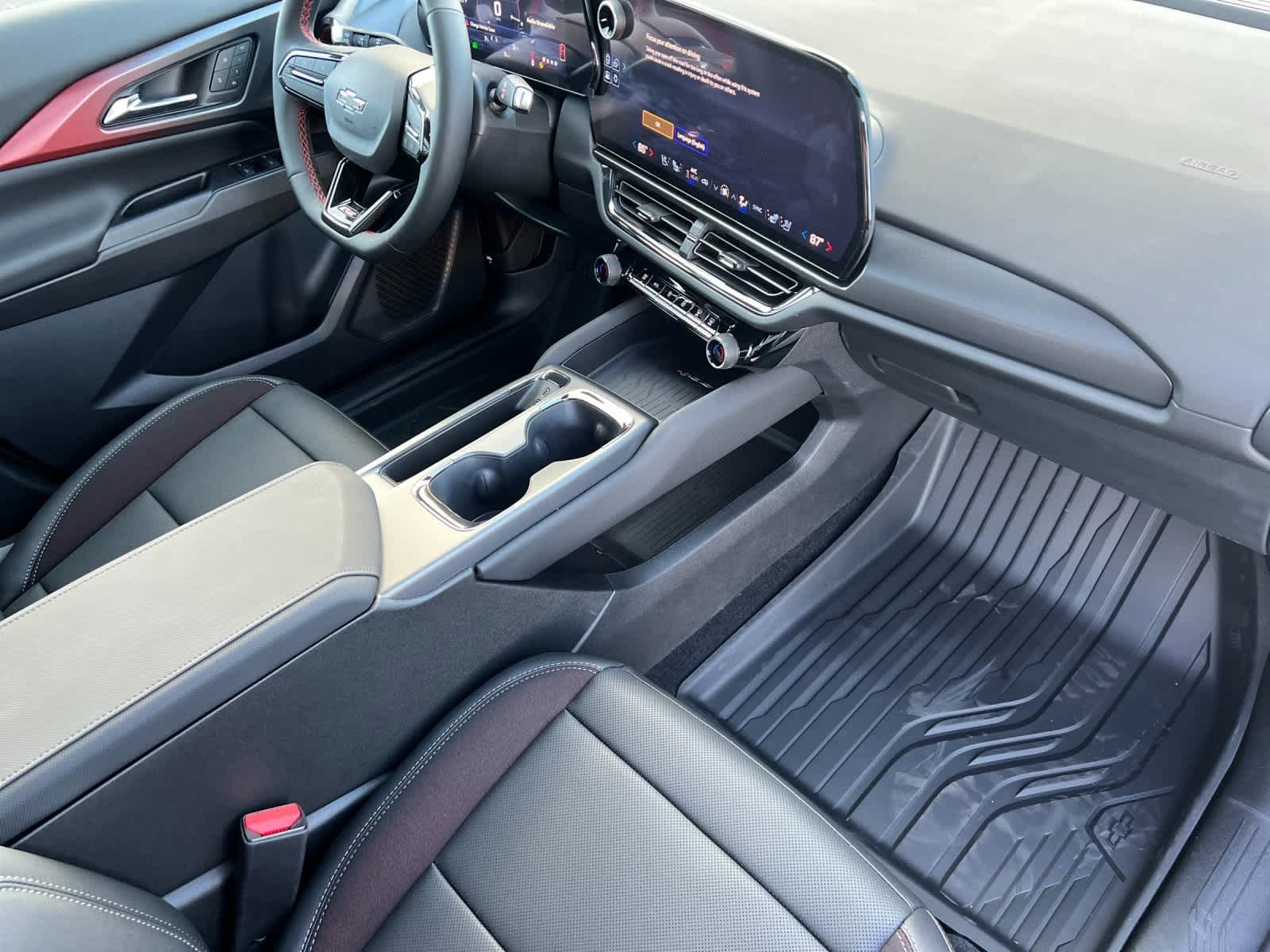 Thumbnail: 2025 Chevrolet Equinox - 16