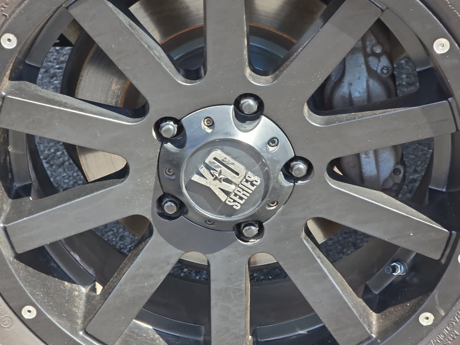 Thumbnail: 2010 Toyota Tundra - 25