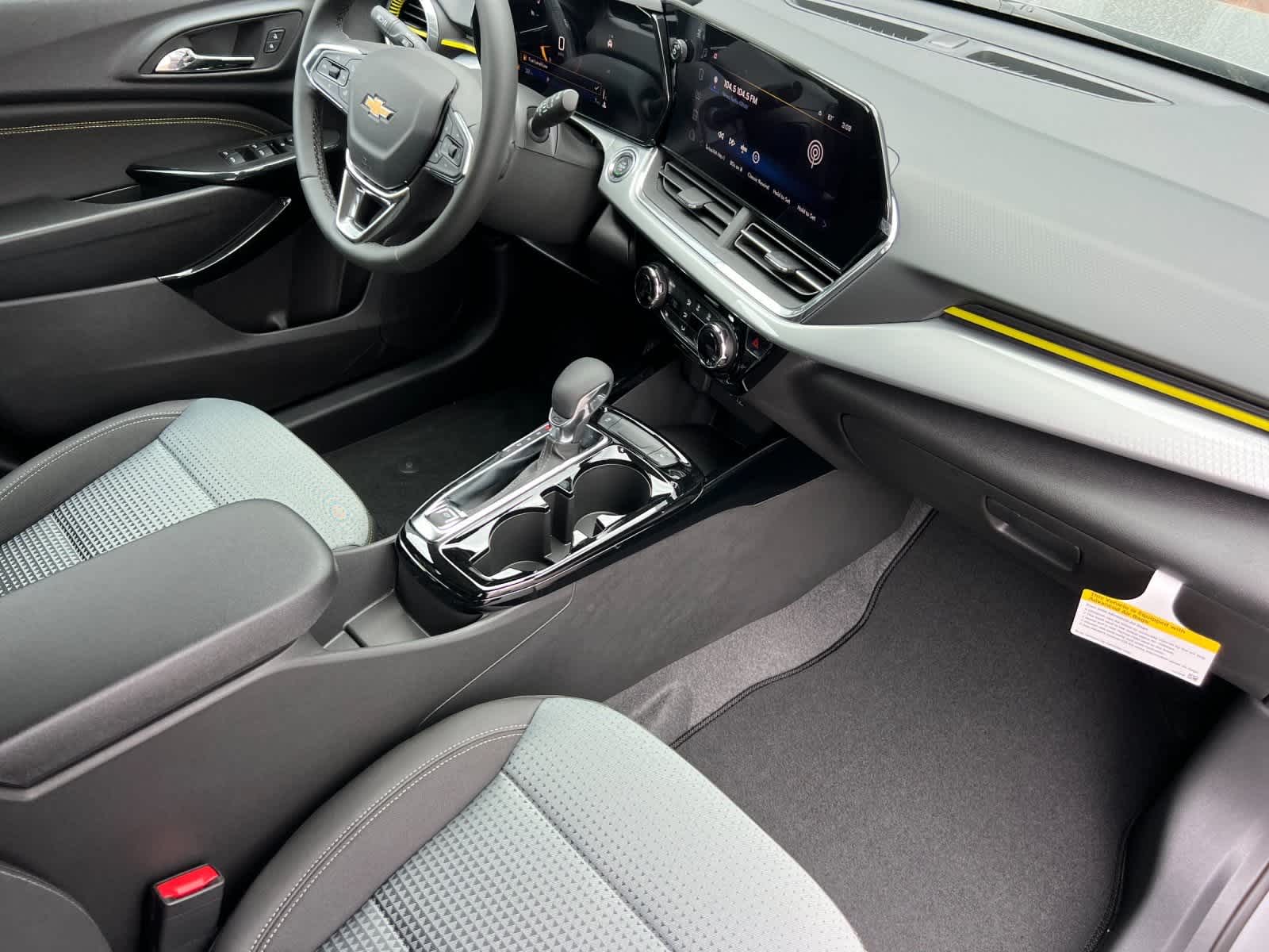 Thumbnail: 2025 Chevrolet Trax - 16