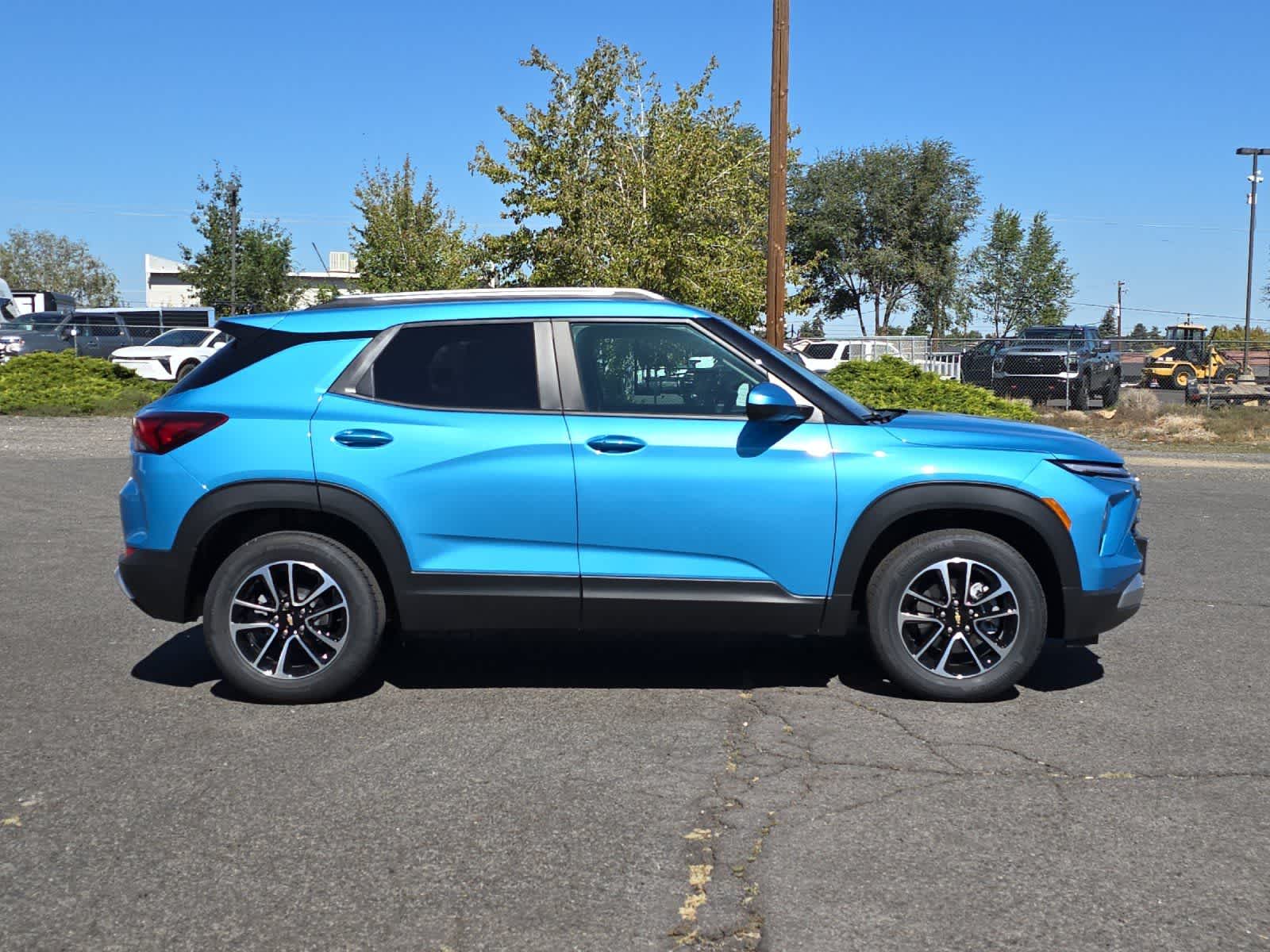 Thumbnail: 2026 Chevrolet TrailBlazer - 8