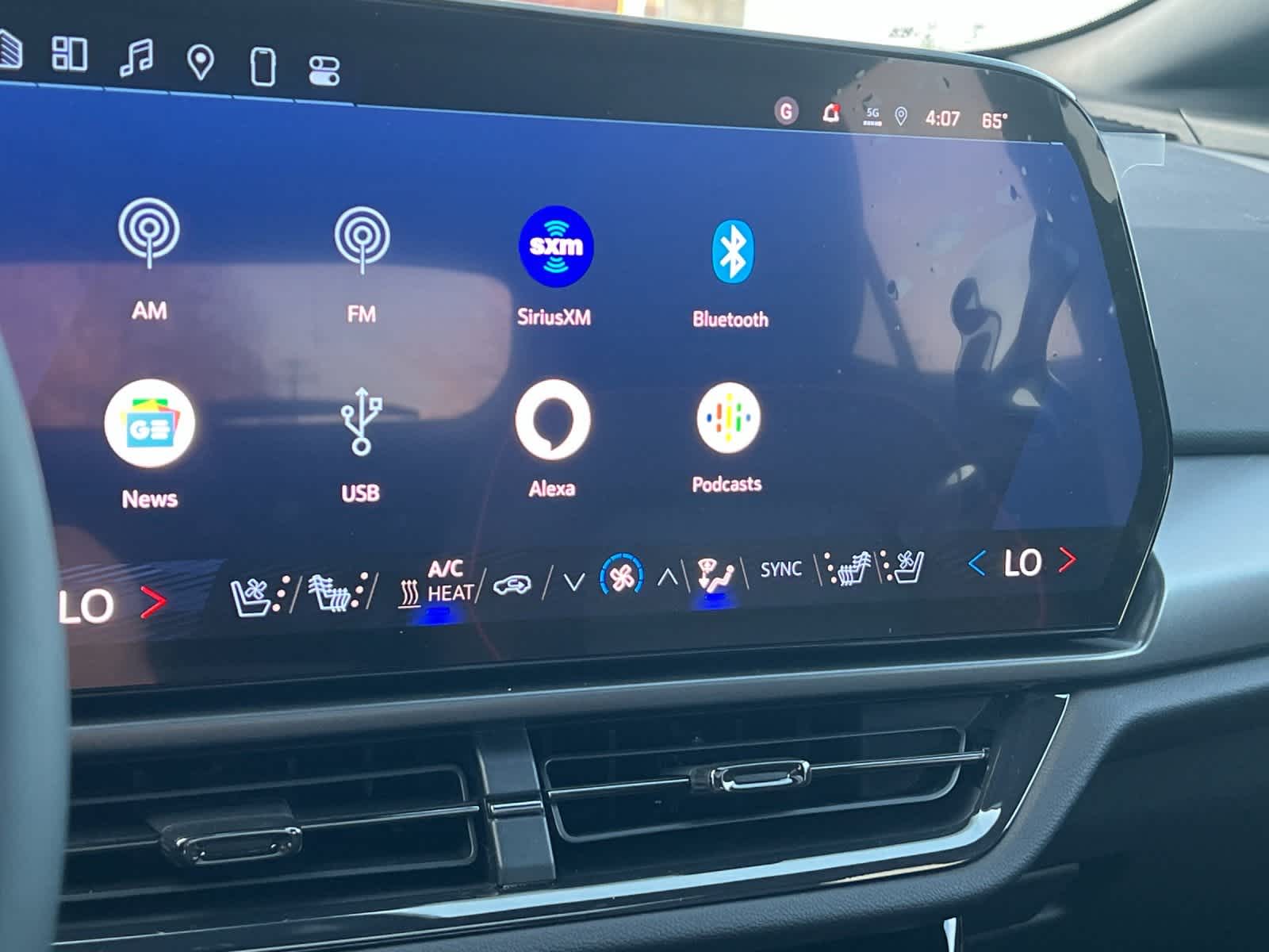 Thumbnail: 2025 Chevrolet Equinox - 18