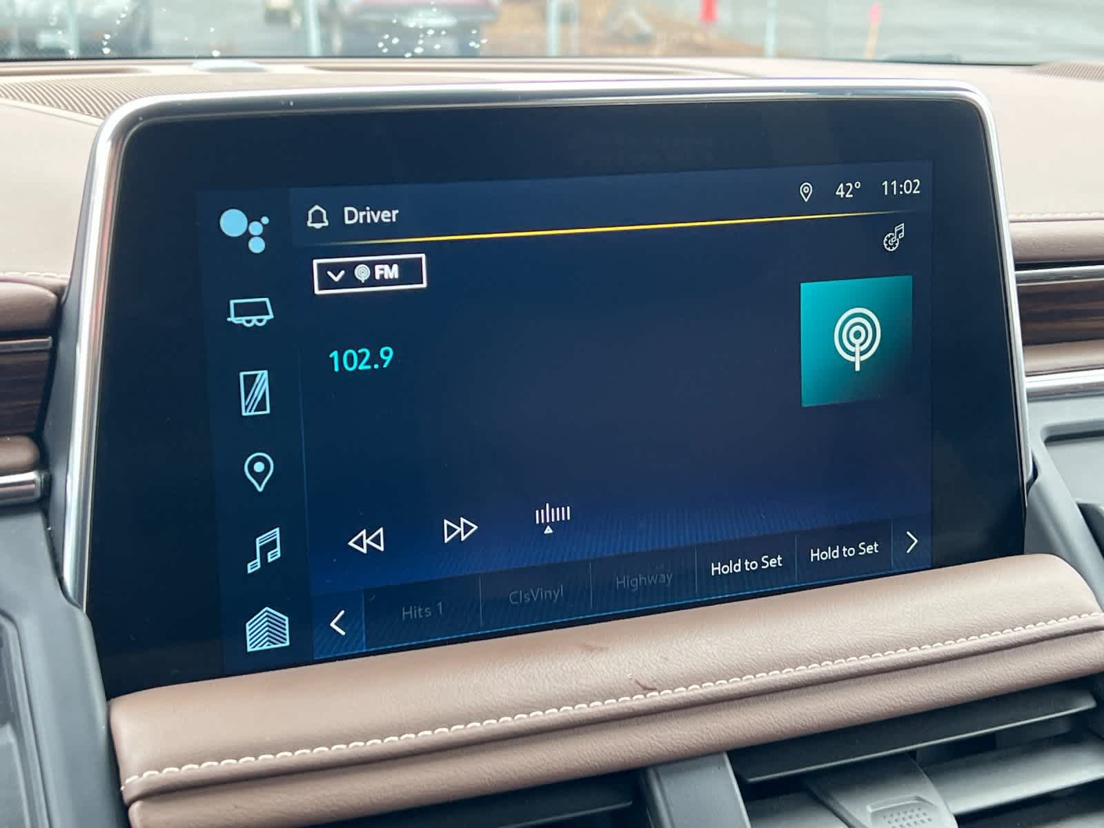 Thumbnail: 2023 Chevrolet Tahoe - 20