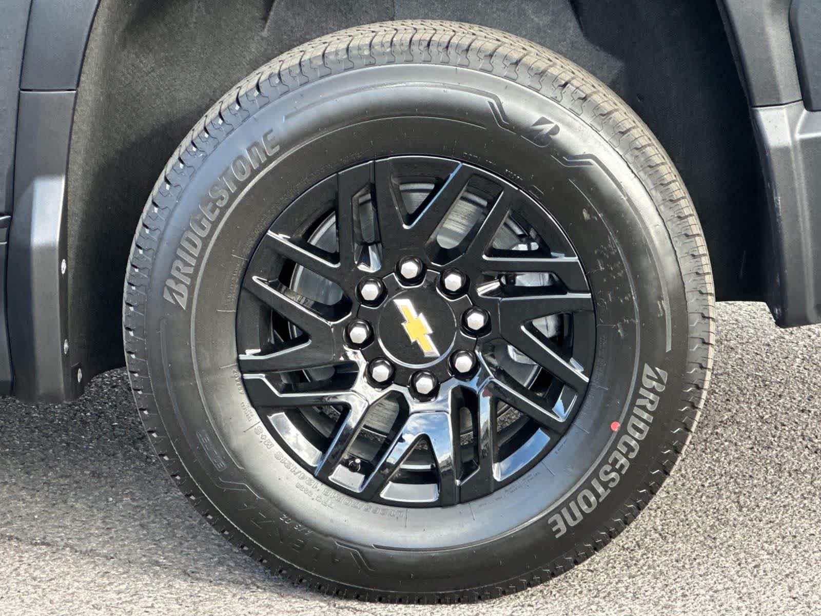 Thumbnail: 2026 Chevrolet Silverado EV - 25