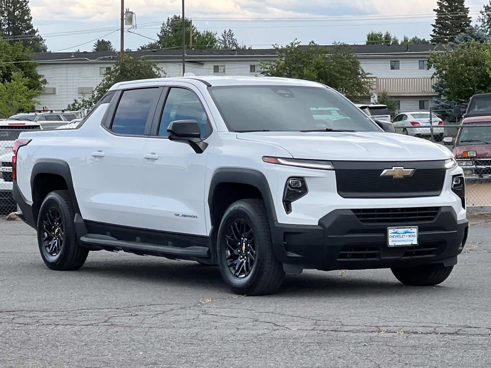 Thumbnail: 2024 Chevrolet Silverado EV - 9