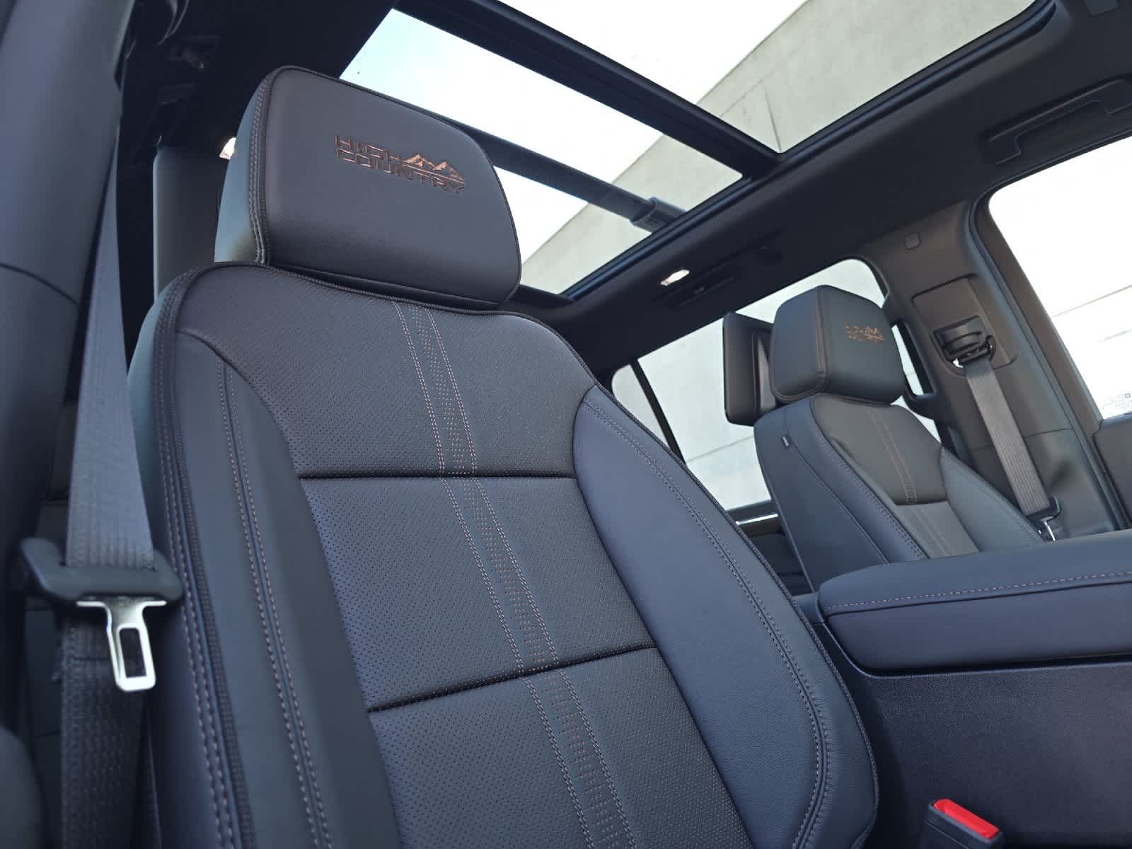 Thumbnail: 2026 Chevrolet Suburban - 19