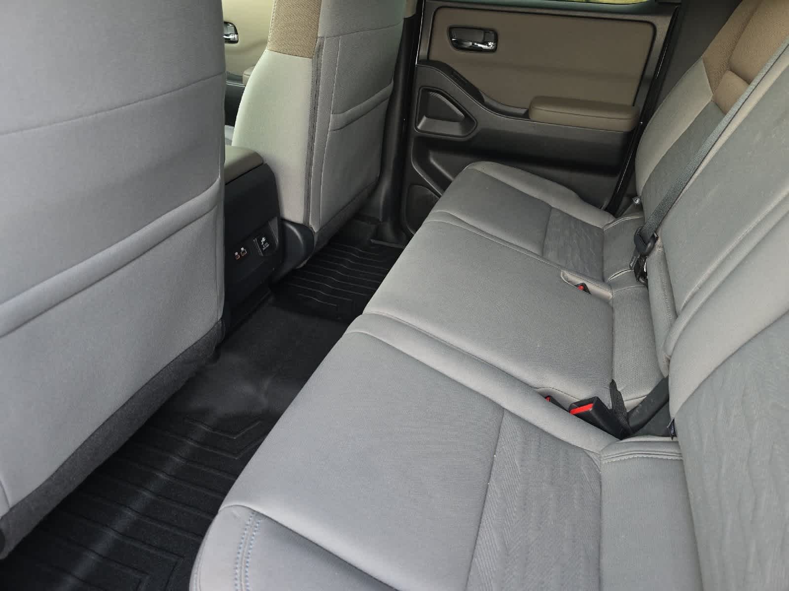 Thumbnail: 2022 Nissan Frontier - 4