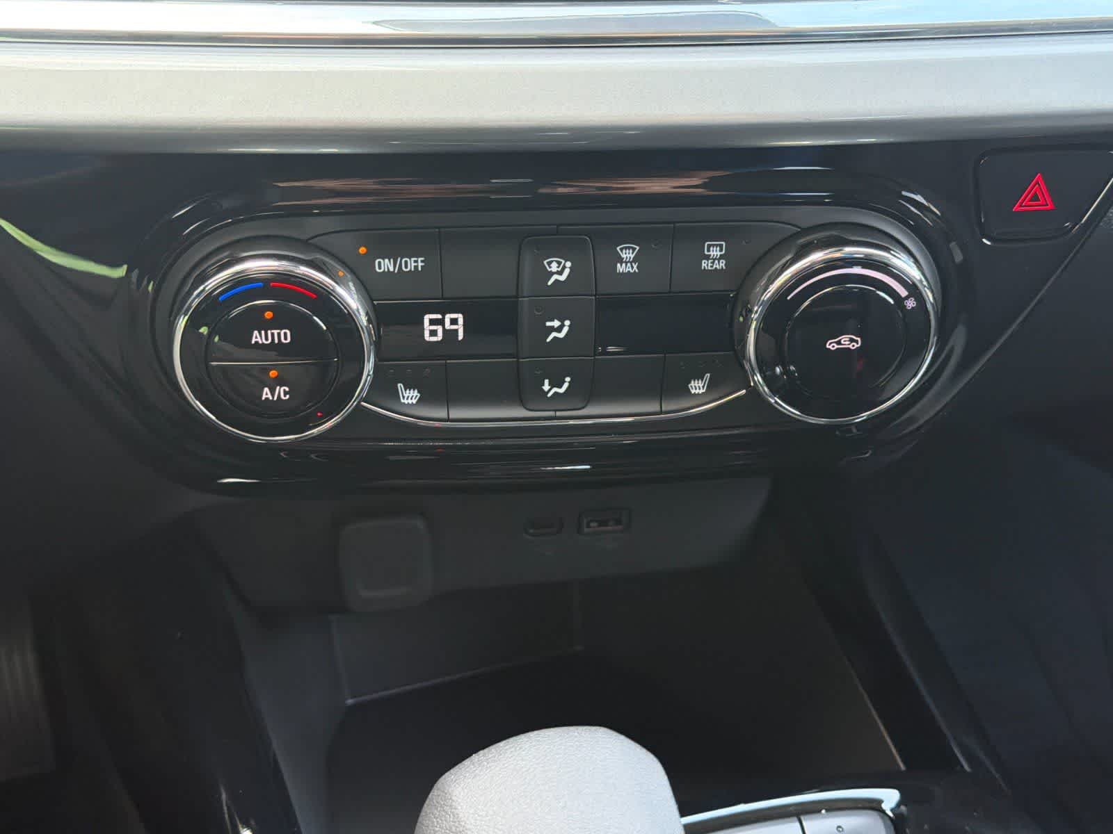 Thumbnail: 2026 Chevrolet Trax - 20