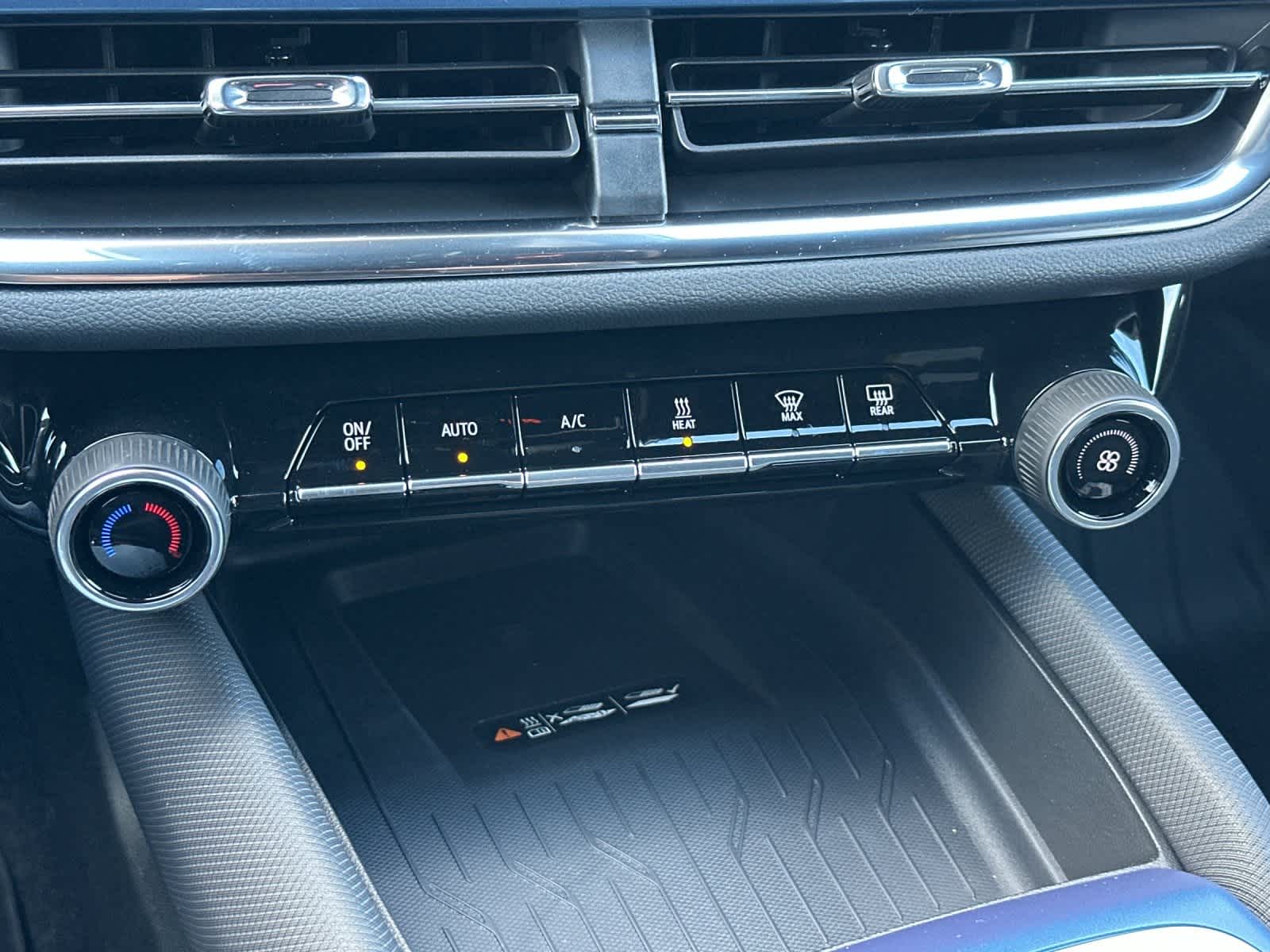 Thumbnail: 2026 Chevrolet Equinox - 21