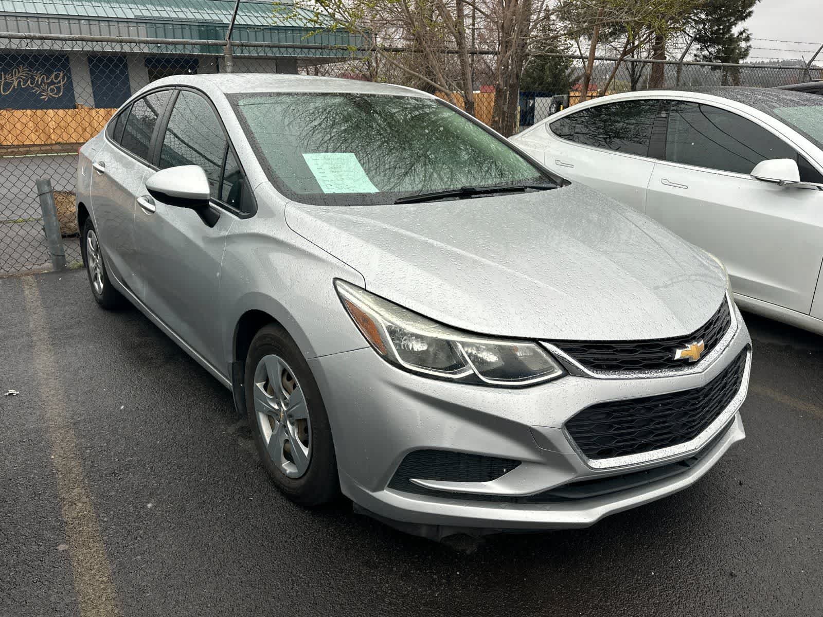 Thumbnail: 2018 Chevrolet Cruze - 3