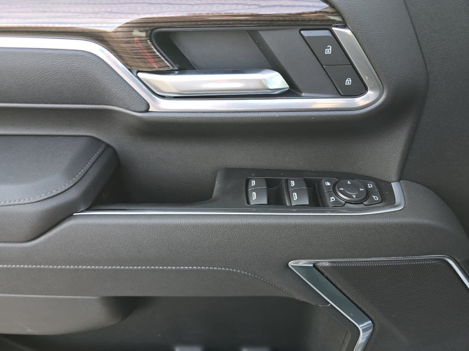 Thumbnail: 2026 Chevrolet Silverado 2500 - 12