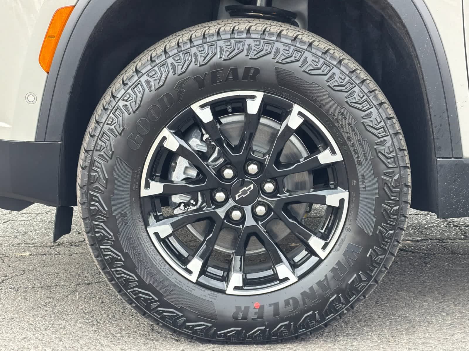 Thumbnail: 2026 Chevrolet Traverse - 26