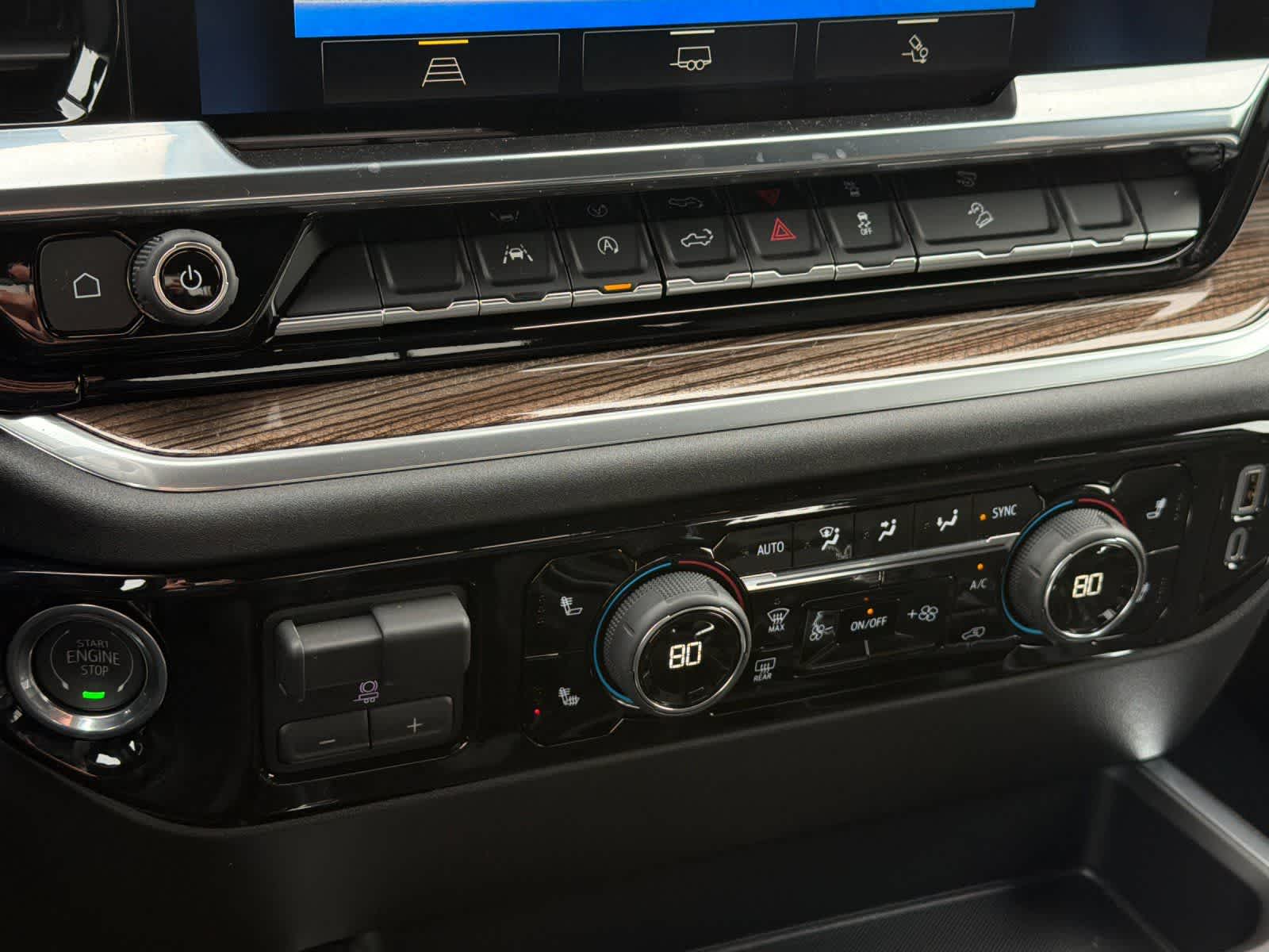 Thumbnail: 2026 Chevrolet Silverado 1500 - 19