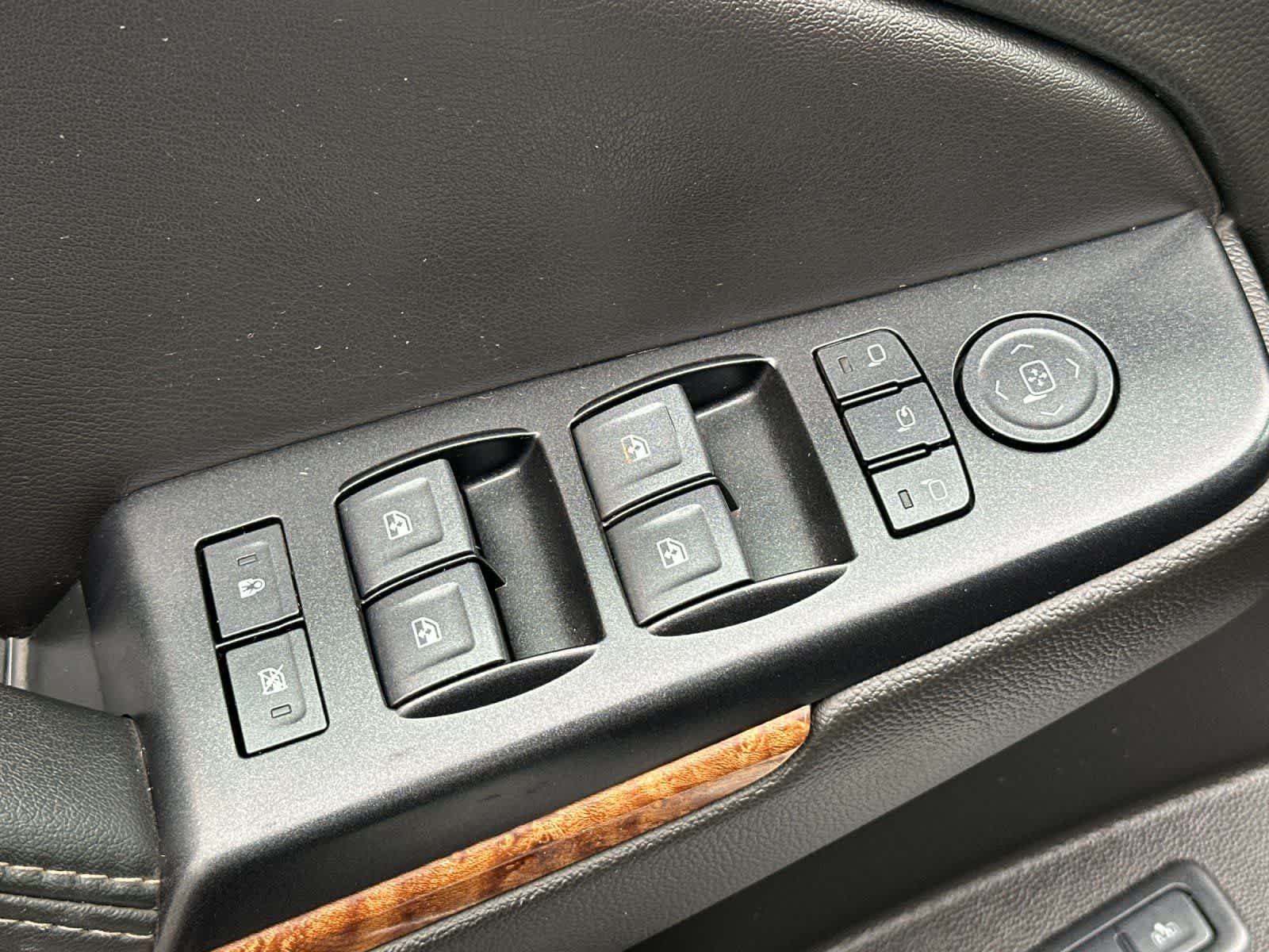 Thumbnail: 2018 Chevrolet Suburban - 13