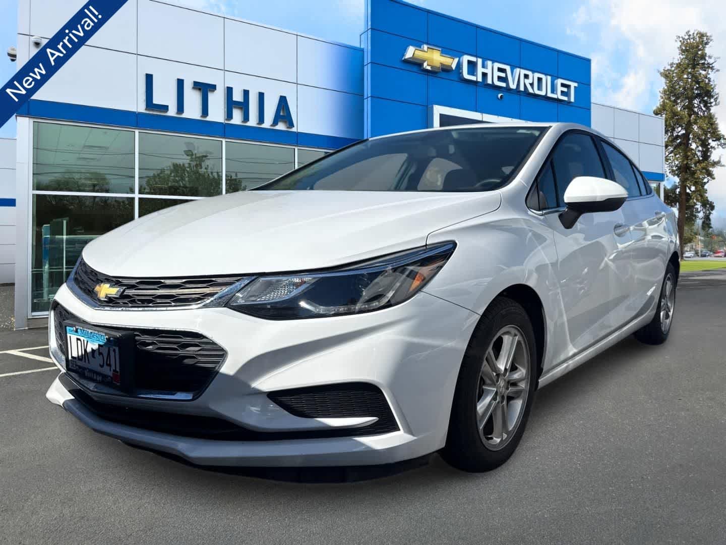 Thumbnail: 2017 Chevrolet Cruze - 1