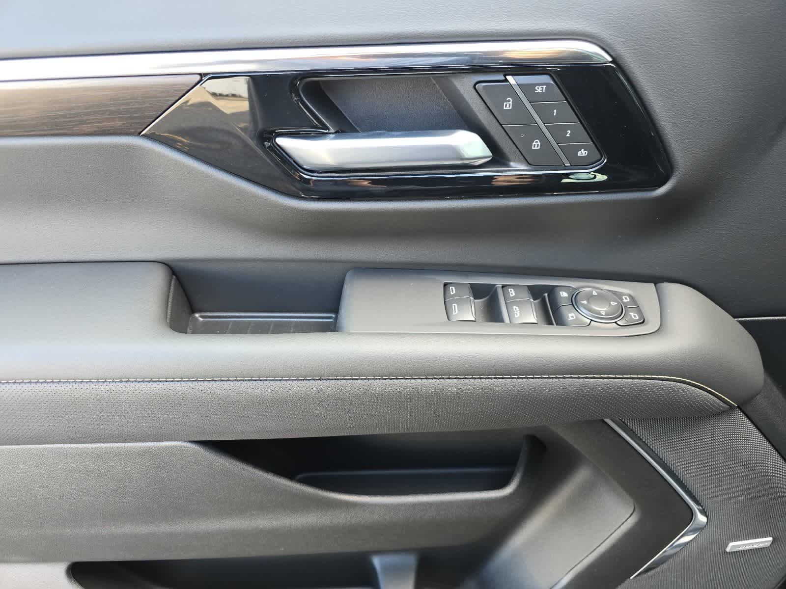 Thumbnail: 2026 Chevrolet Tahoe - 12