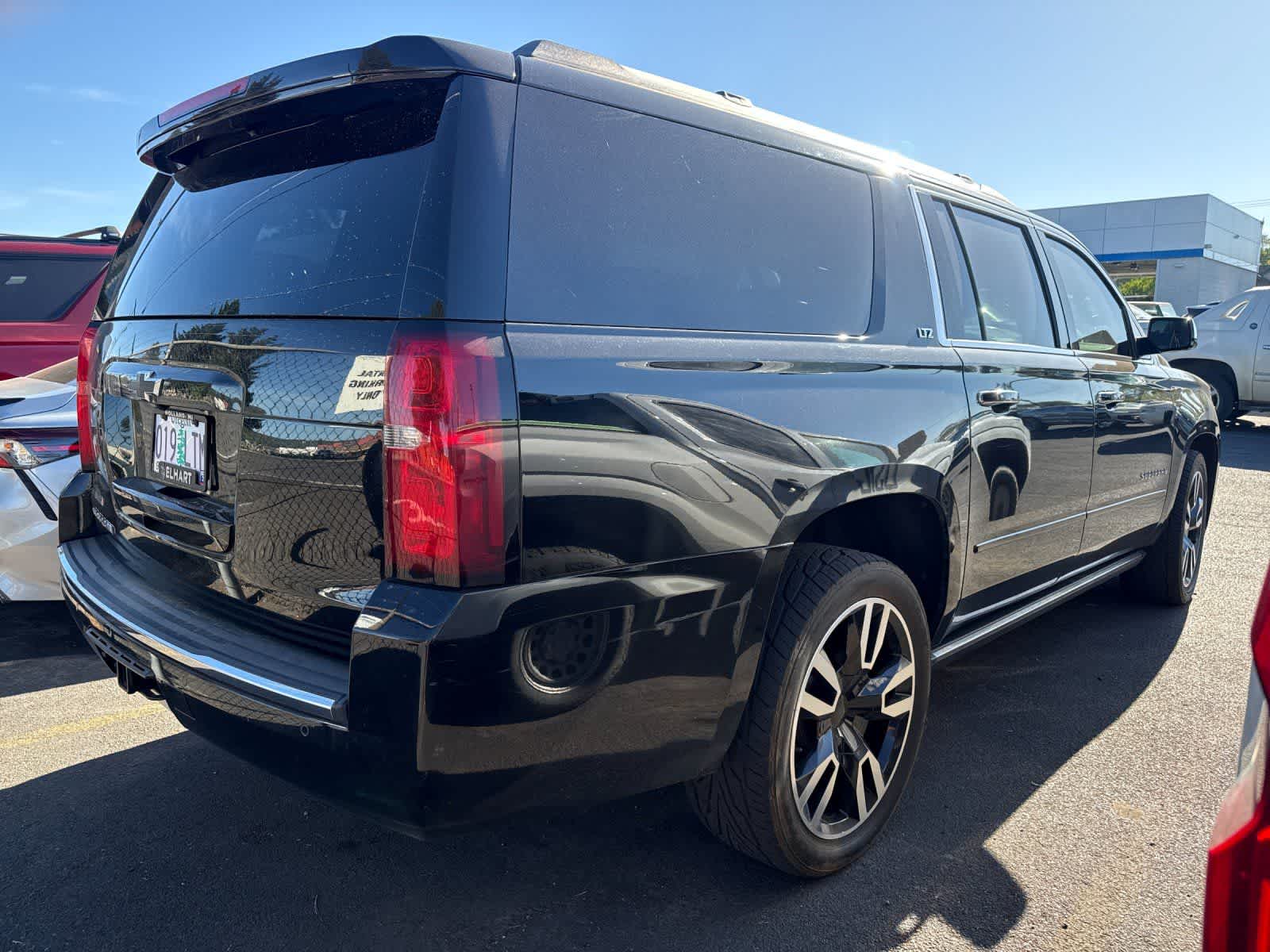 Thumbnail: 2016 Chevrolet Suburban - 4
