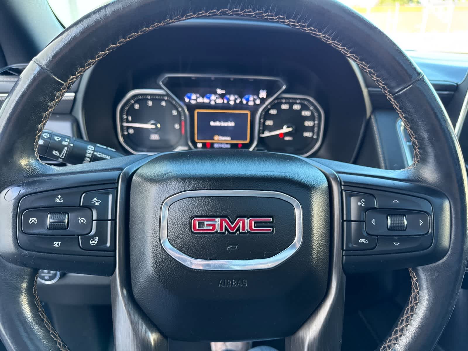 Thumbnail: 2021 GMC Yukon XL - 25