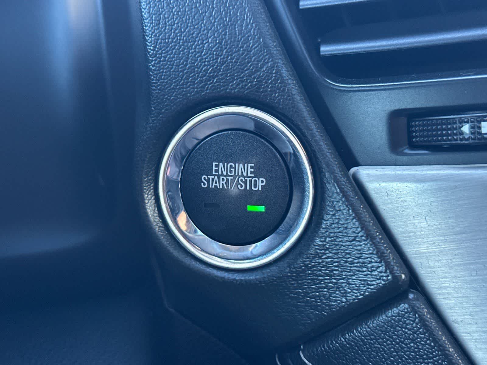 Thumbnail: 2017 GMC Yukon XL - 24