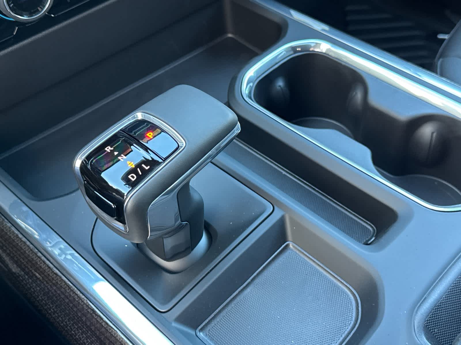 Thumbnail: 2026 Chevrolet Silverado 1500 - 21