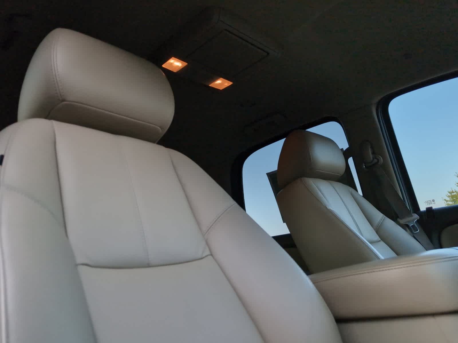 Thumbnail: 2011 Chevrolet Tahoe - 19
