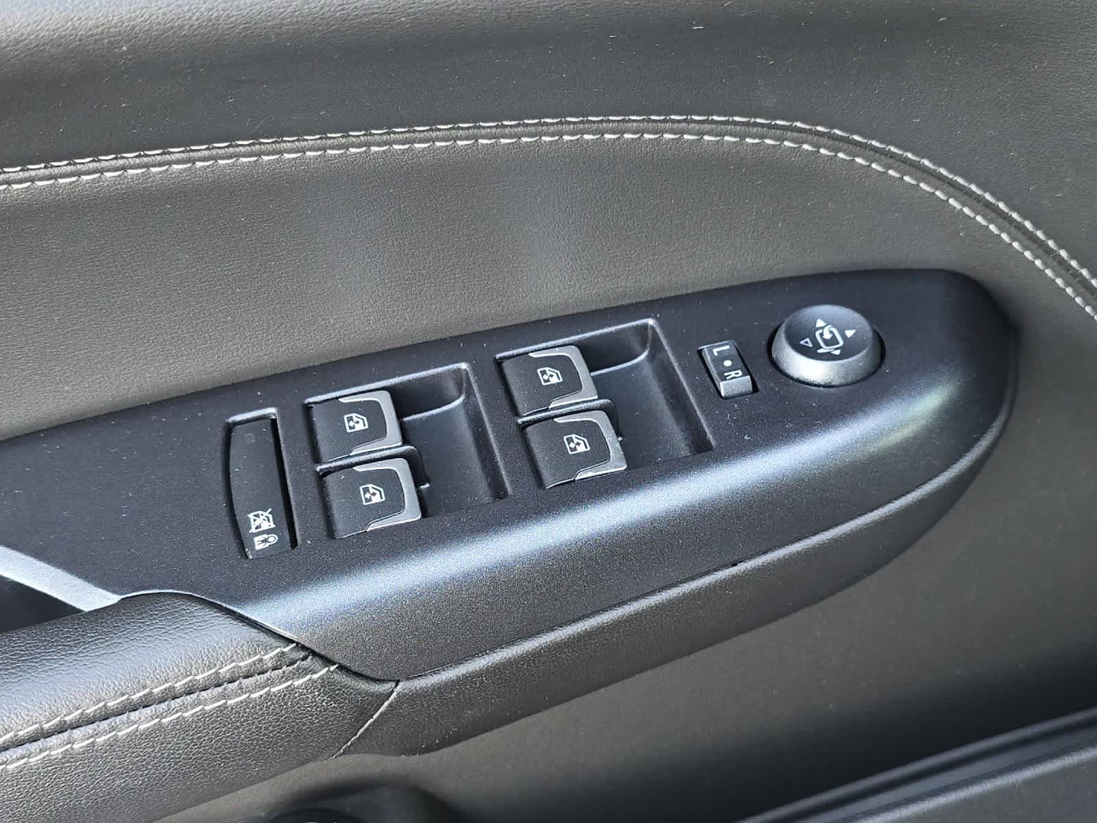 Thumbnail: 2014 Cadillac SRX - 13