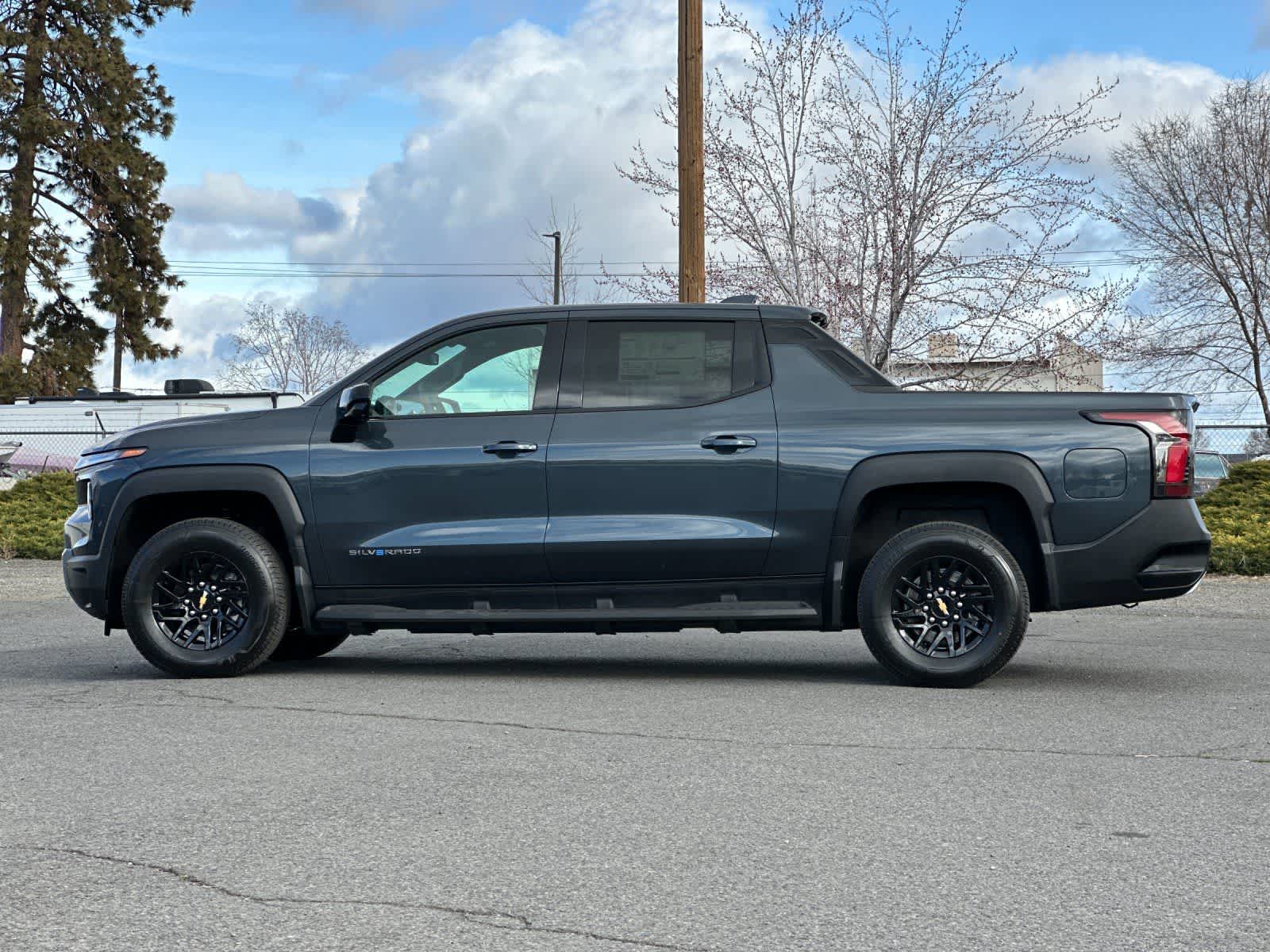 Thumbnail: 2026 Chevrolet Silverado EV - 5