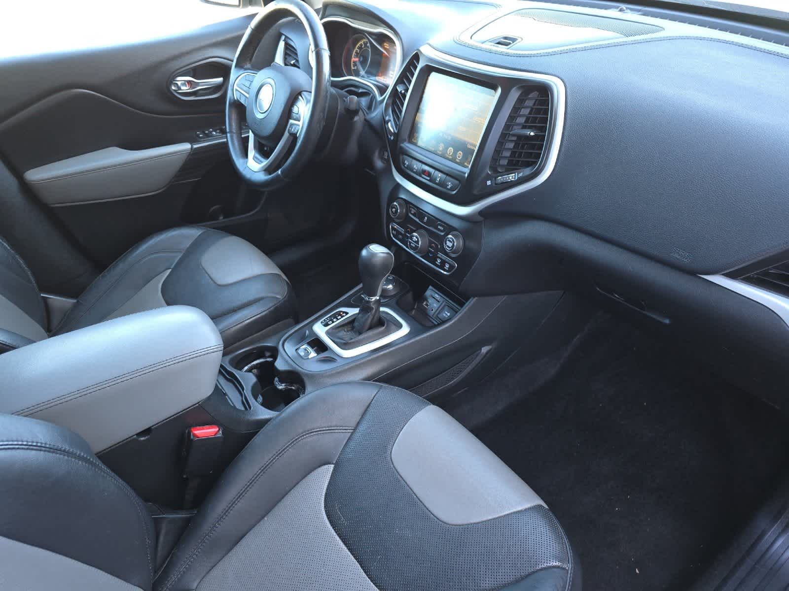 Thumbnail: 2014 Jeep Cherokee - 16
