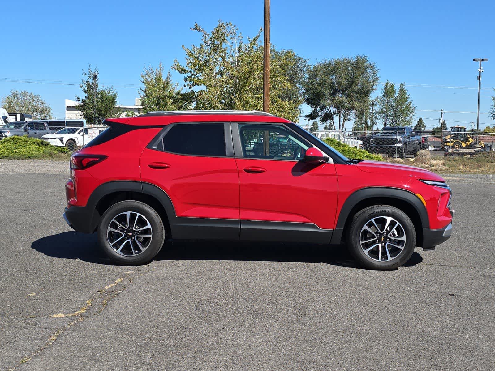 Thumbnail: 2026 Chevrolet TrailBlazer - 8