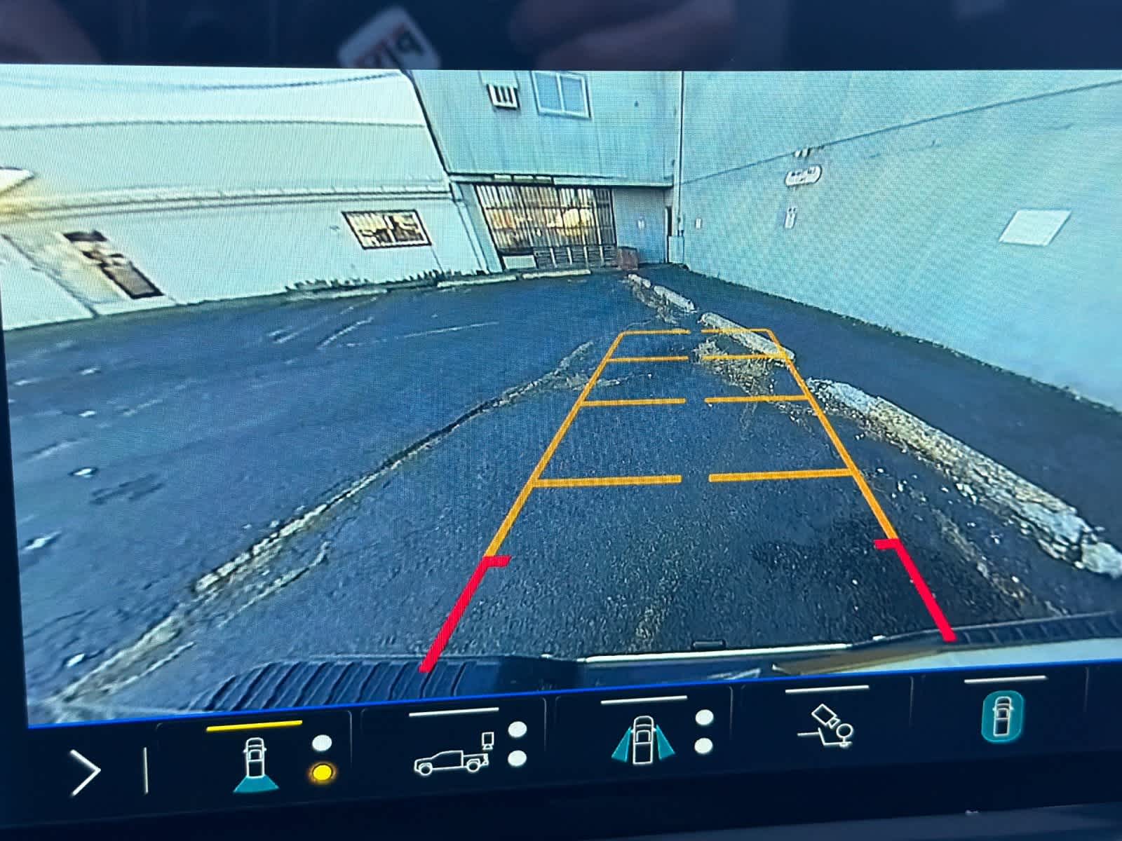 Thumbnail: 2026 Chevrolet Silverado 3500 - 19