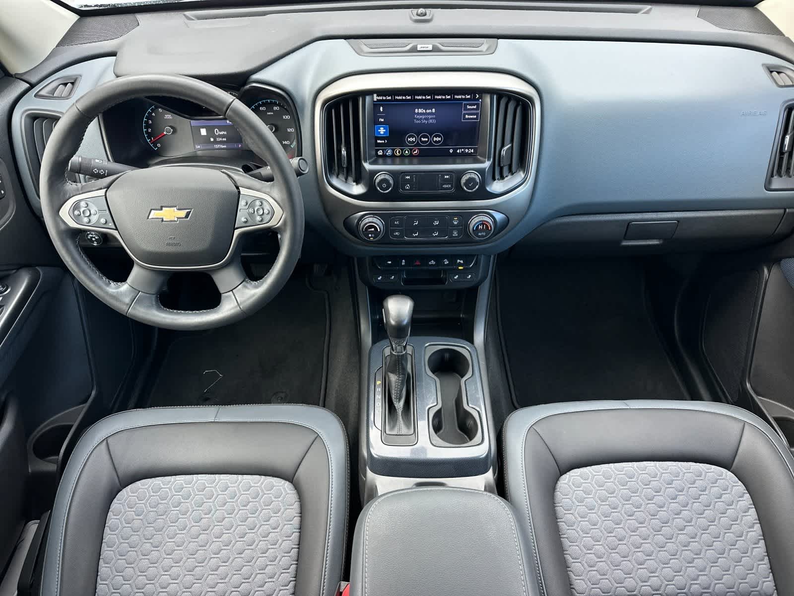 Thumbnail: 2022 Chevrolet Colorado - 3