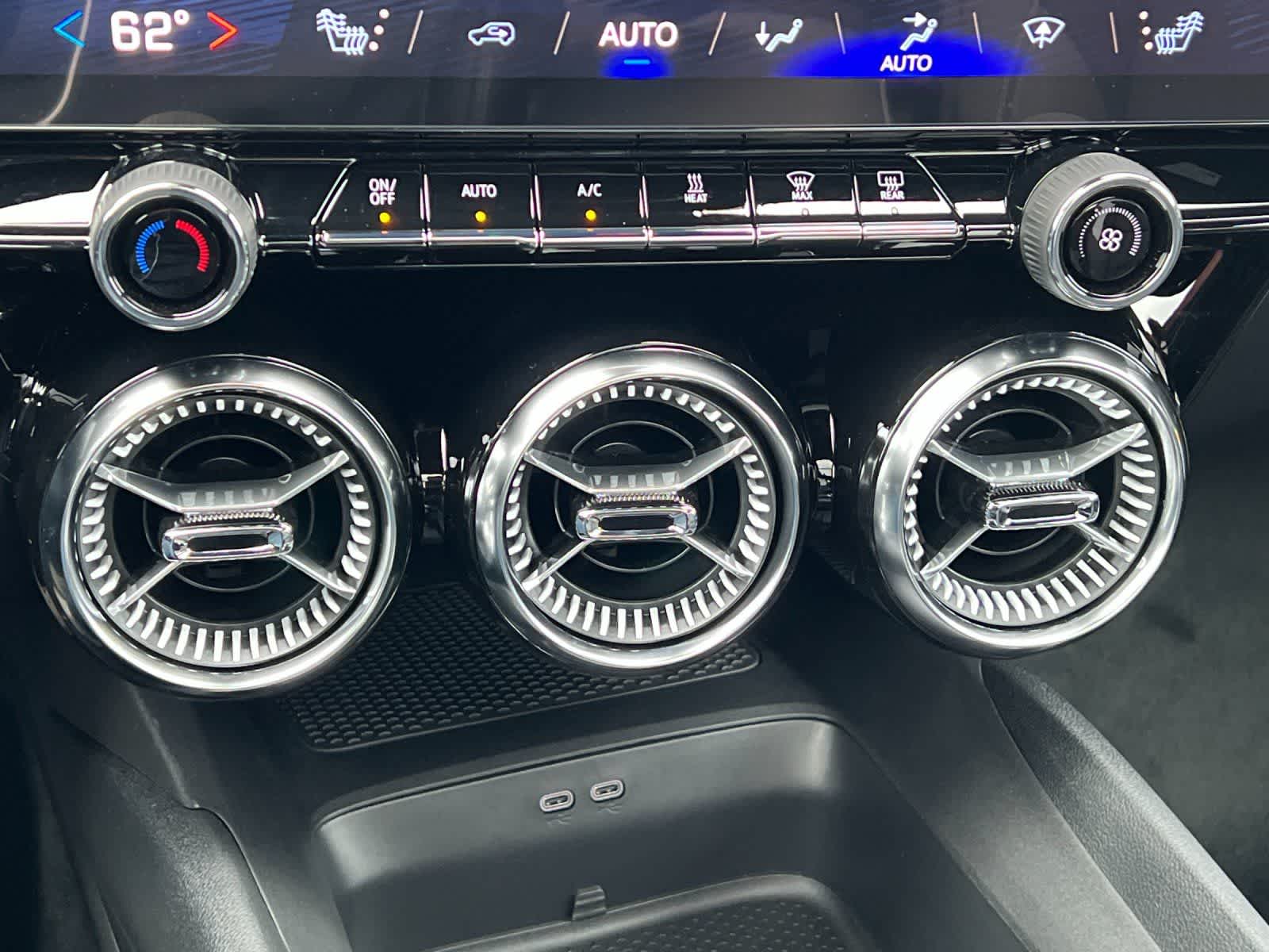 Thumbnail: 2026 Chevrolet Blazer EV - 20