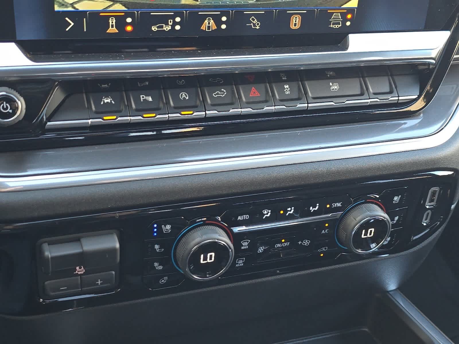 Thumbnail: 2026 Chevrolet Silverado 1500 - 20