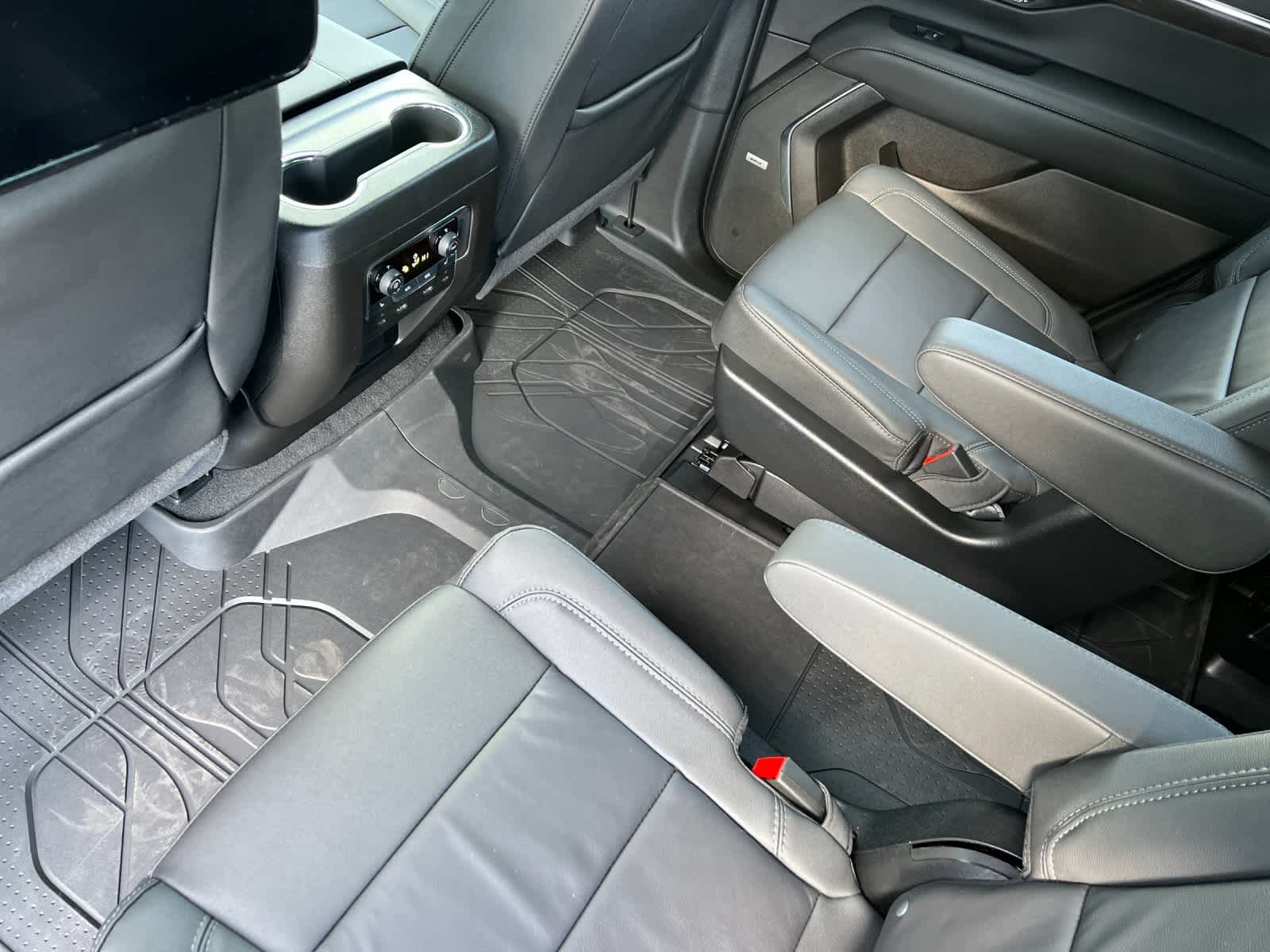 Thumbnail: 2026 Chevrolet Tahoe - 4