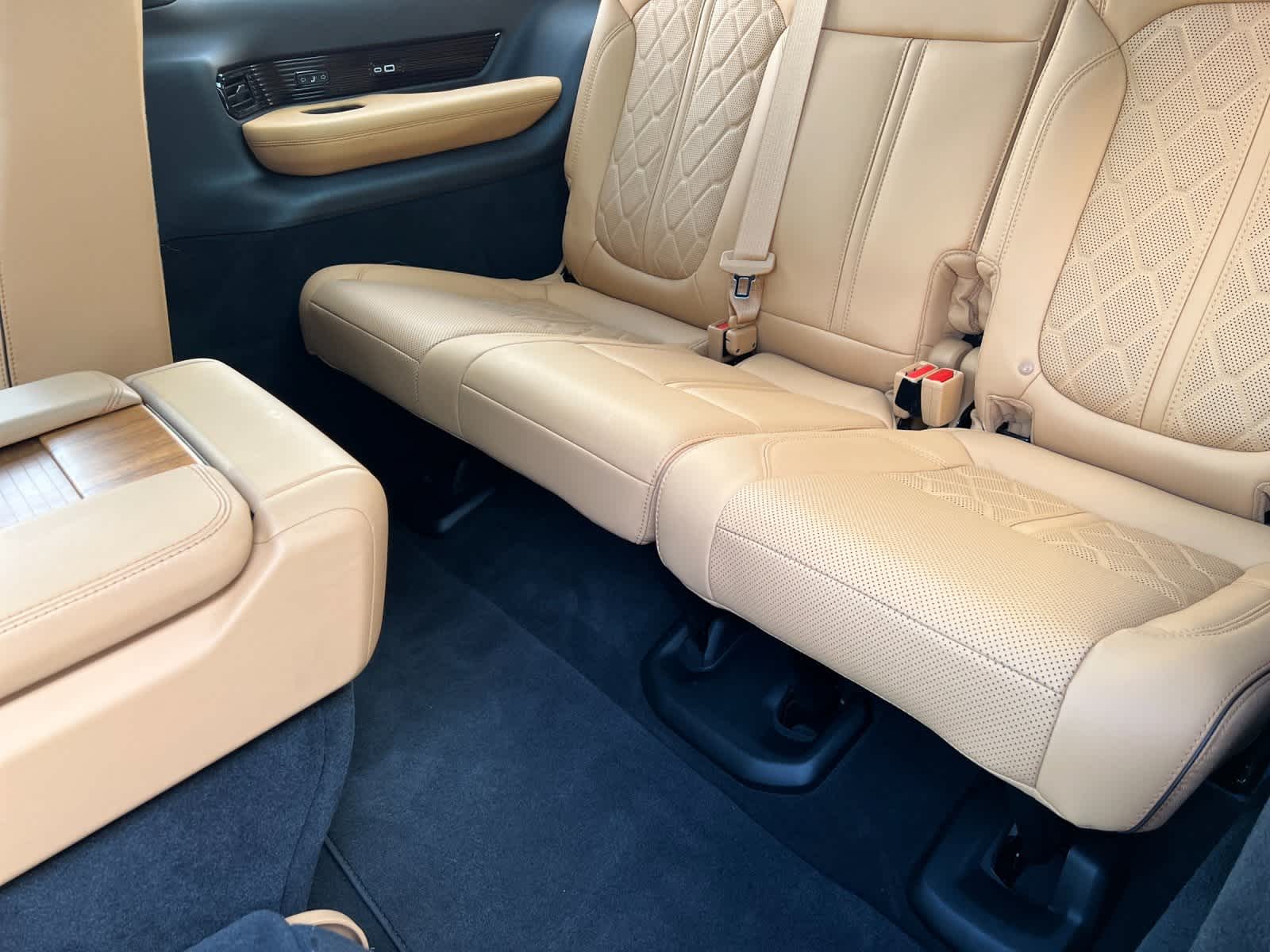 Thumbnail: 2022 Jeep Grand Wagoneer - 15